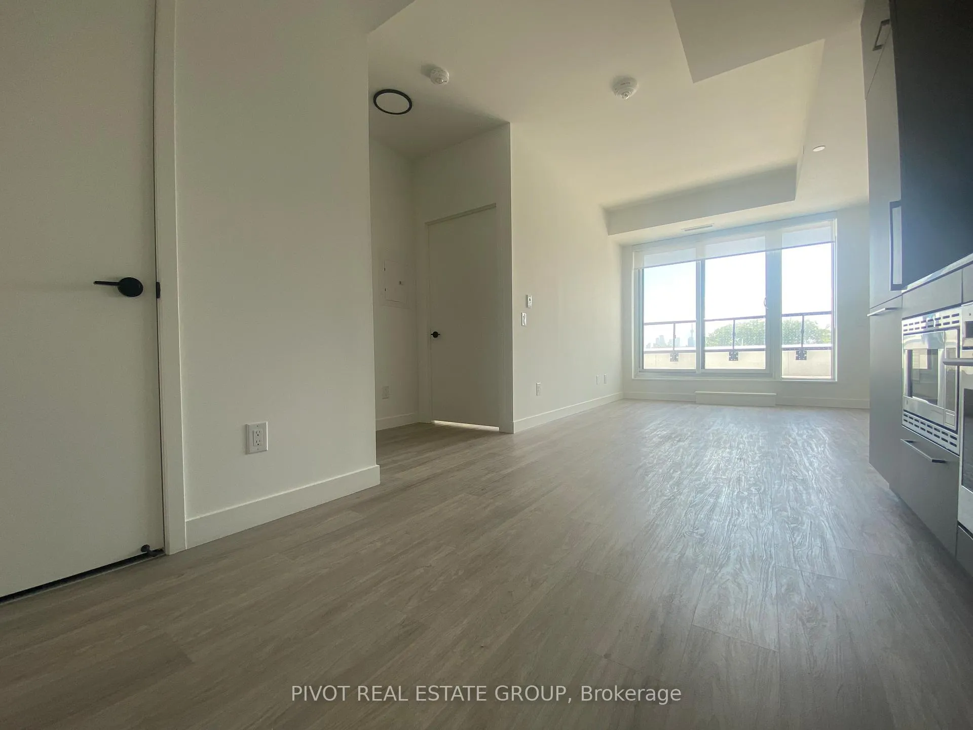 Photo 5 of Unit 518, 1050 Eastern Avenue, Toronto, The Beaches — HOMEH