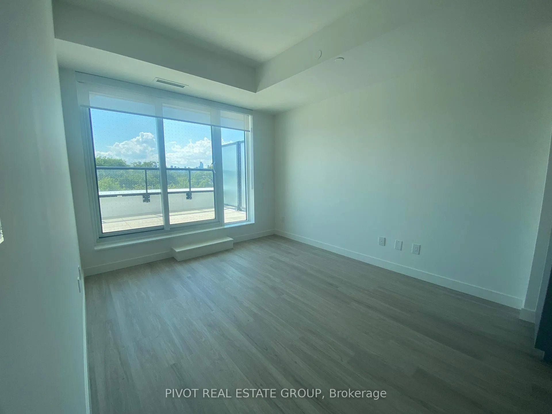 Photo 6 of Unit 518, 1050 Eastern Avenue, Toronto, The Beaches — HOMEH