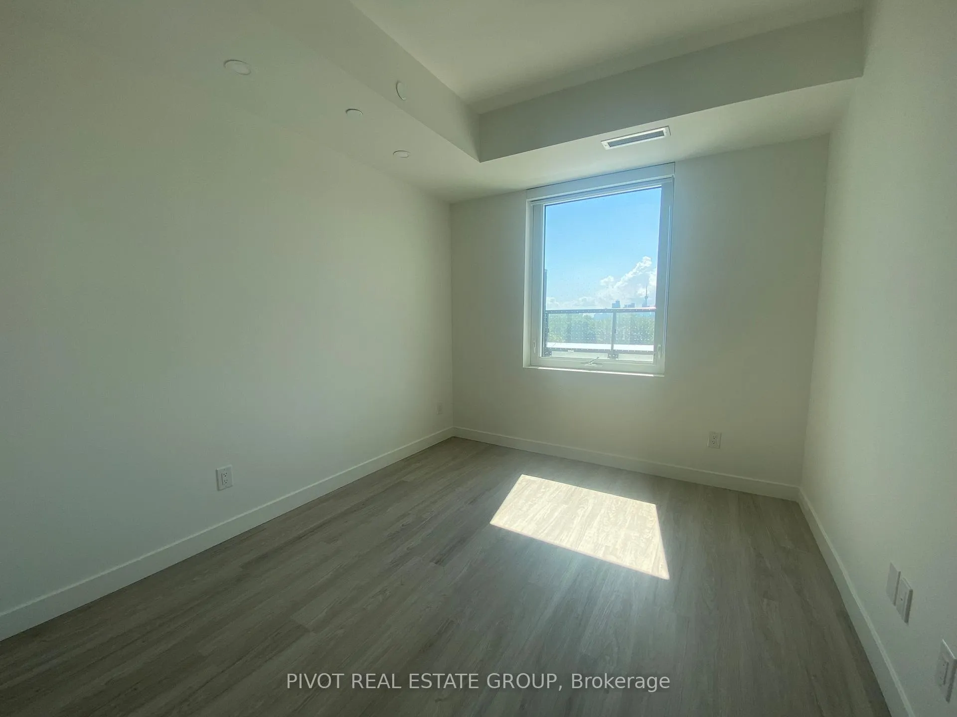 Photo 7 of Unit 518, 1050 Eastern Avenue, Toronto, The Beaches — HOMEH