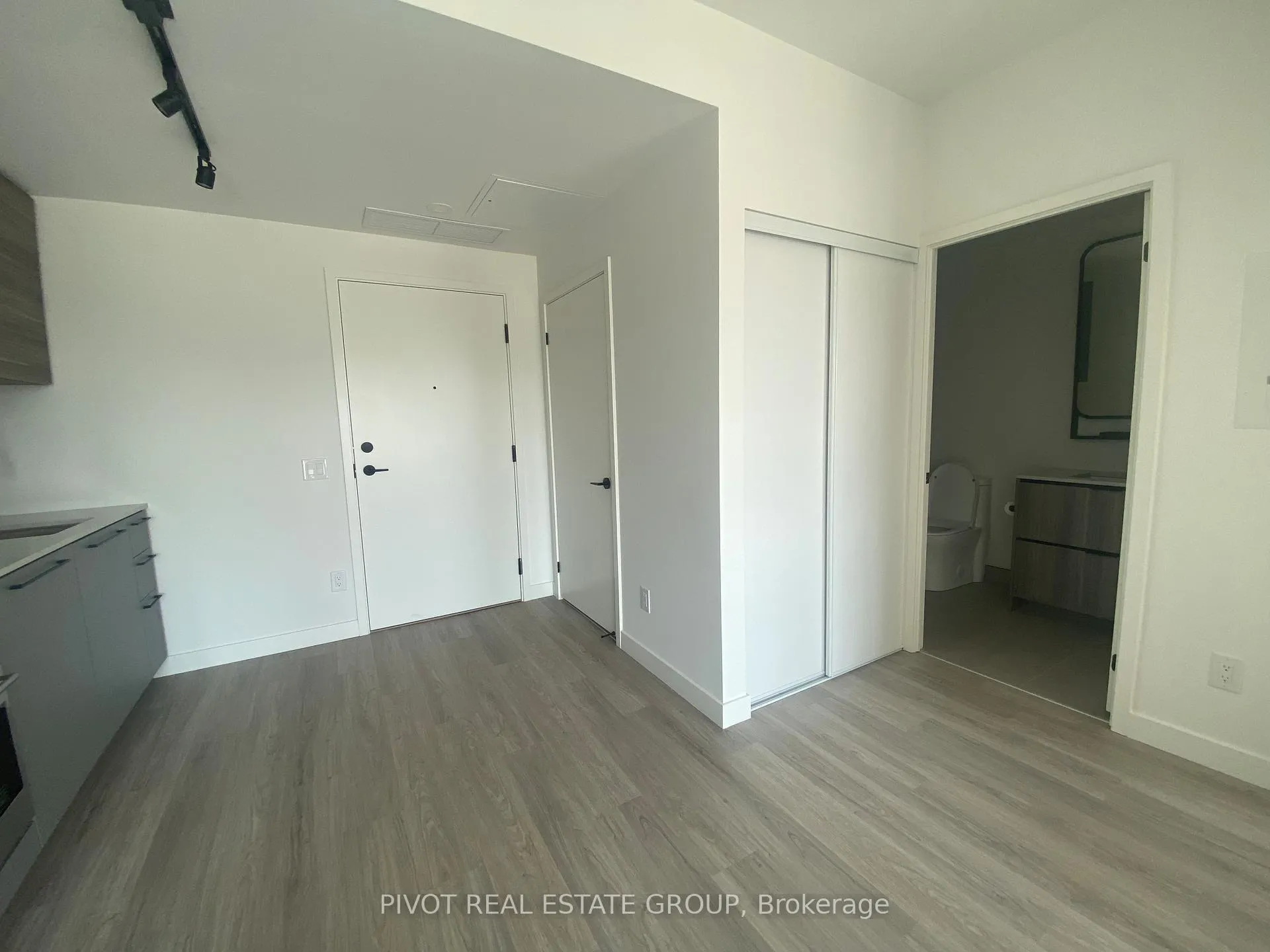 Photo 10 of Unit 518, 1050 Eastern Avenue, Toronto, The Beaches — HOMEH