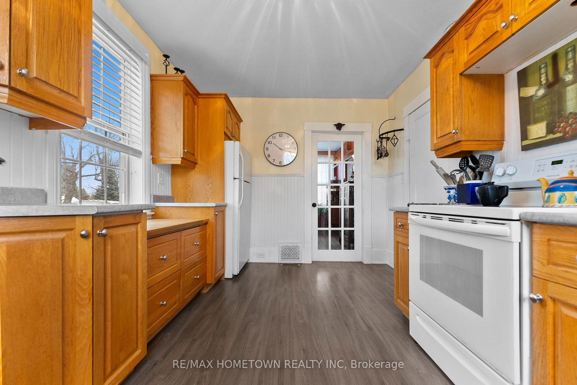 Photo 15 of 28 Centre Street, Edwardsburgh/Cardinal, Edwardsburgh/Cardinal Twp — HOMEH