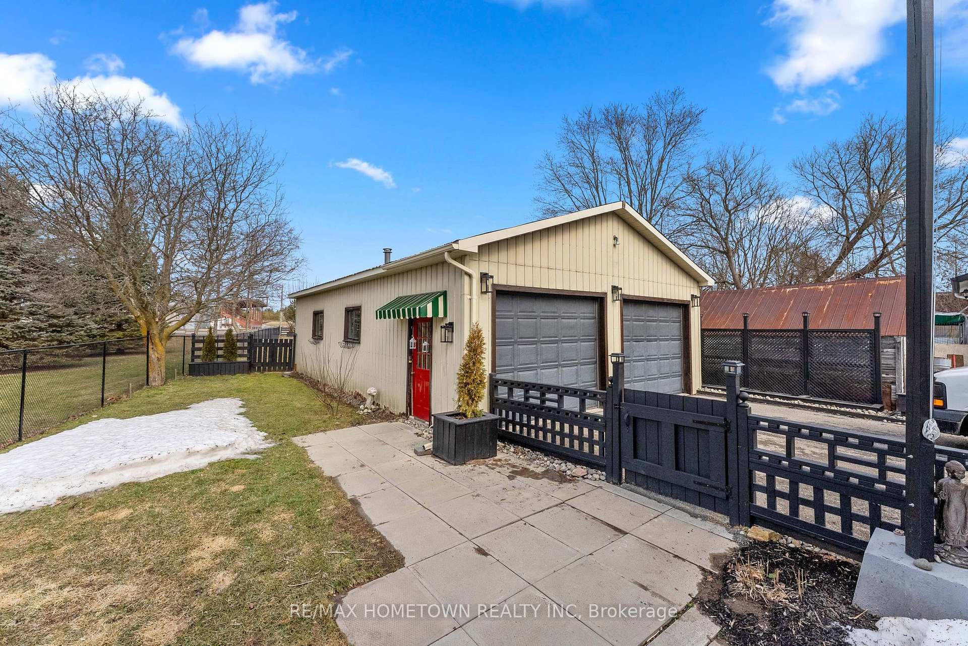 Photo 33 of 28 Centre Street, Edwardsburgh/Cardinal, Edwardsburgh/Cardinal Twp — HOMEH