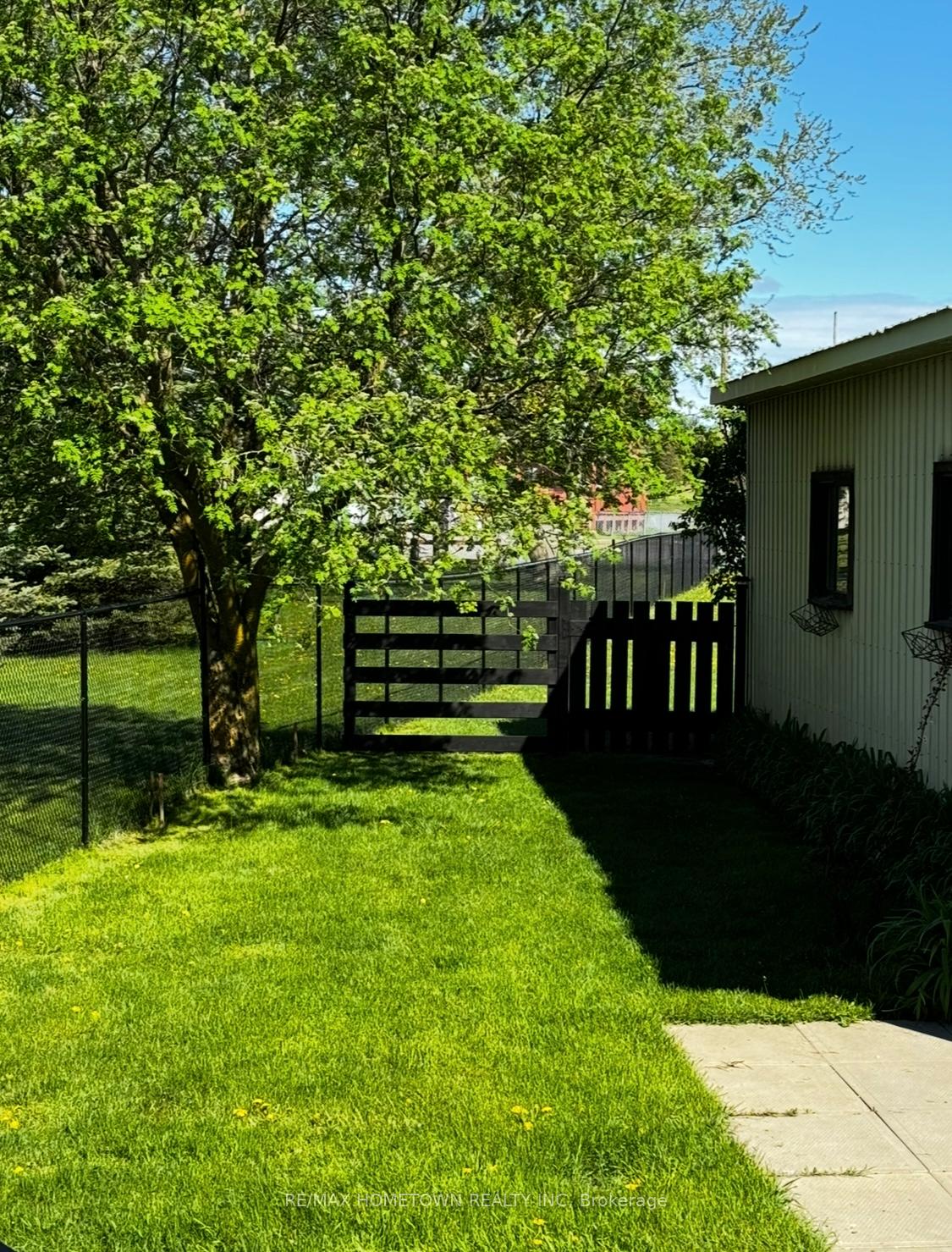 Photo 36 of 28 Centre Street, Edwardsburgh/Cardinal, Edwardsburgh/Cardinal Twp — HOMEH