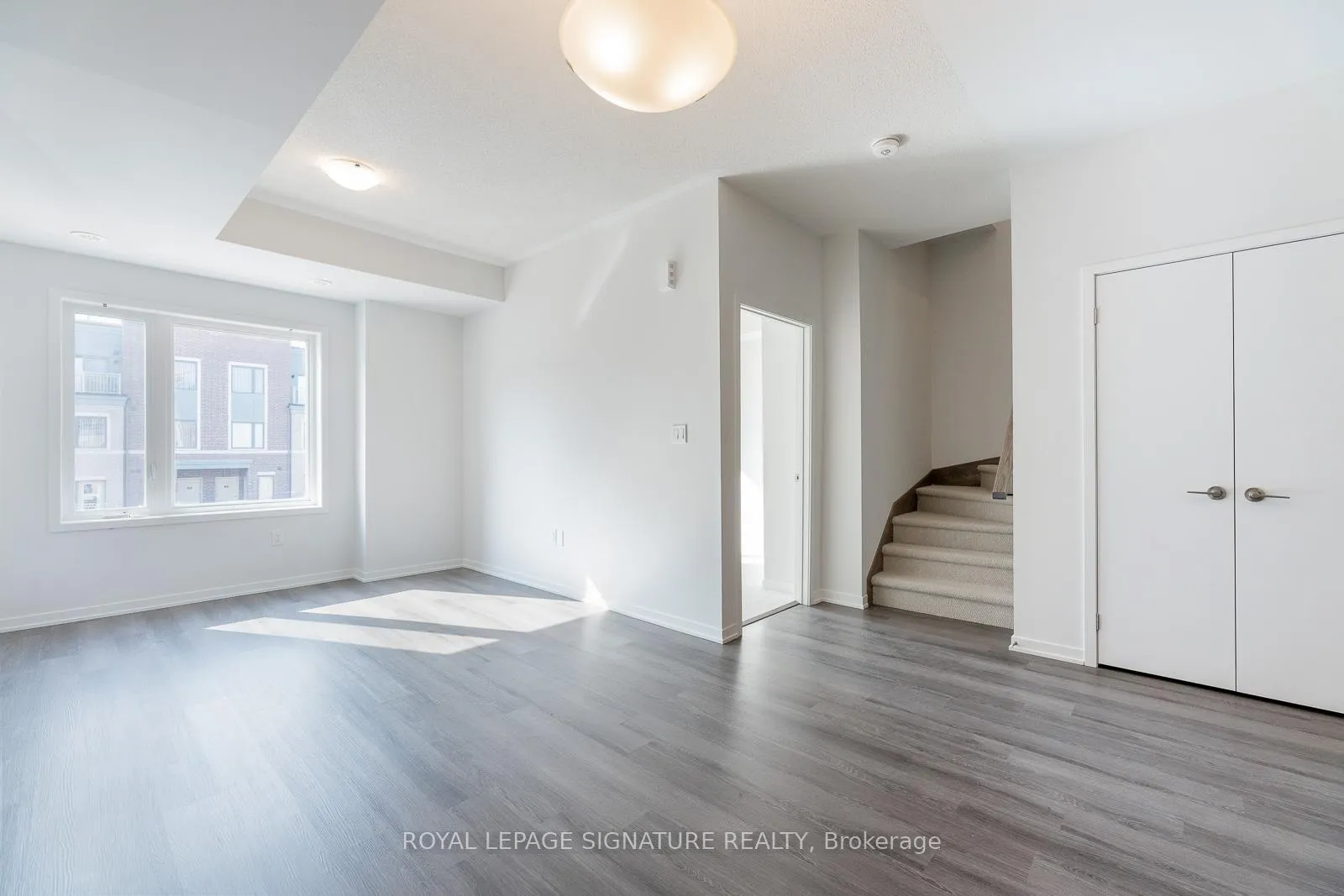 Photo 12 of 175 Lloyd Janes Lane, Etobicoke, New Toronto — HOMEH