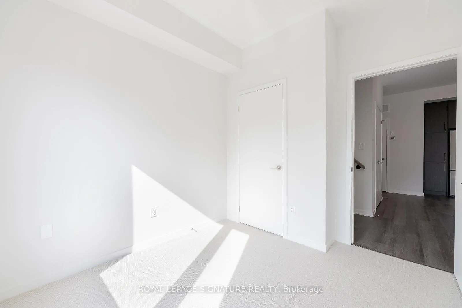 Photo 16 of 175 Lloyd Janes Lane, Etobicoke, New Toronto — HOMEH