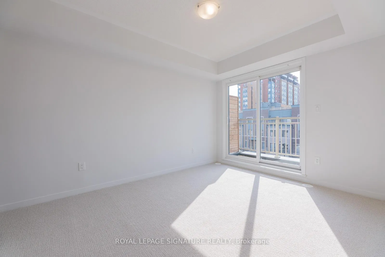 Photo 21 of 175 Lloyd Janes Lane, Etobicoke, New Toronto — HOMEH