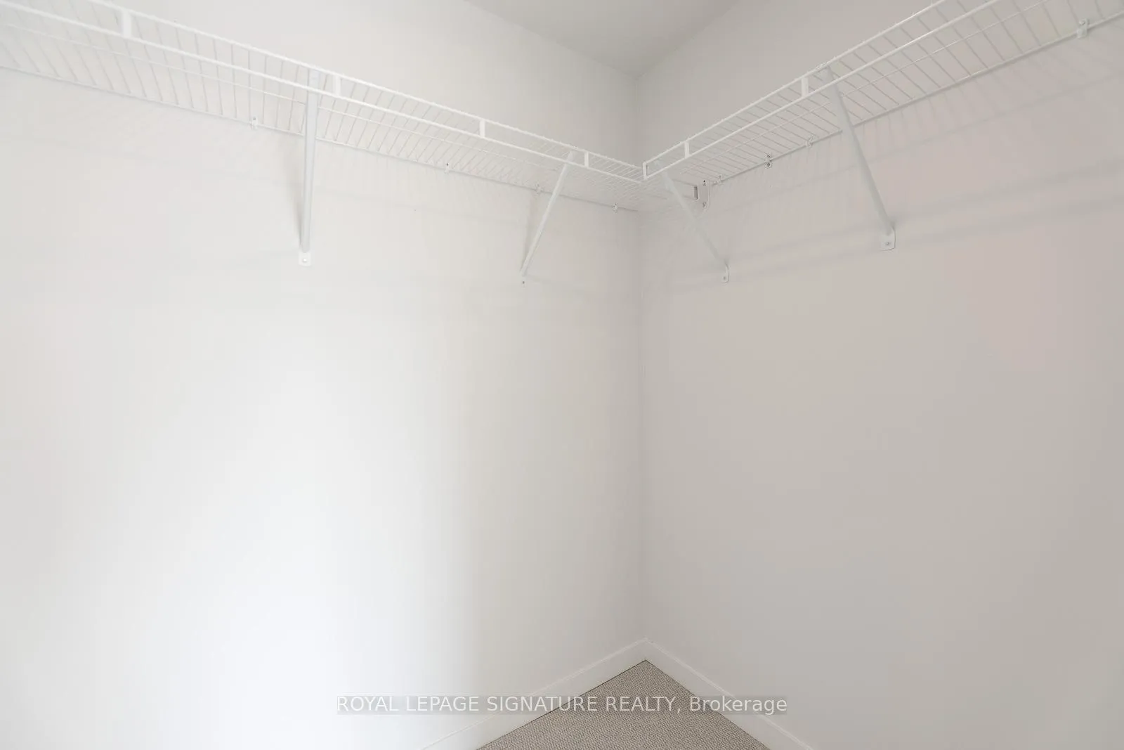 Photo 23 of 175 Lloyd Janes Lane, Etobicoke, New Toronto — HOMEH