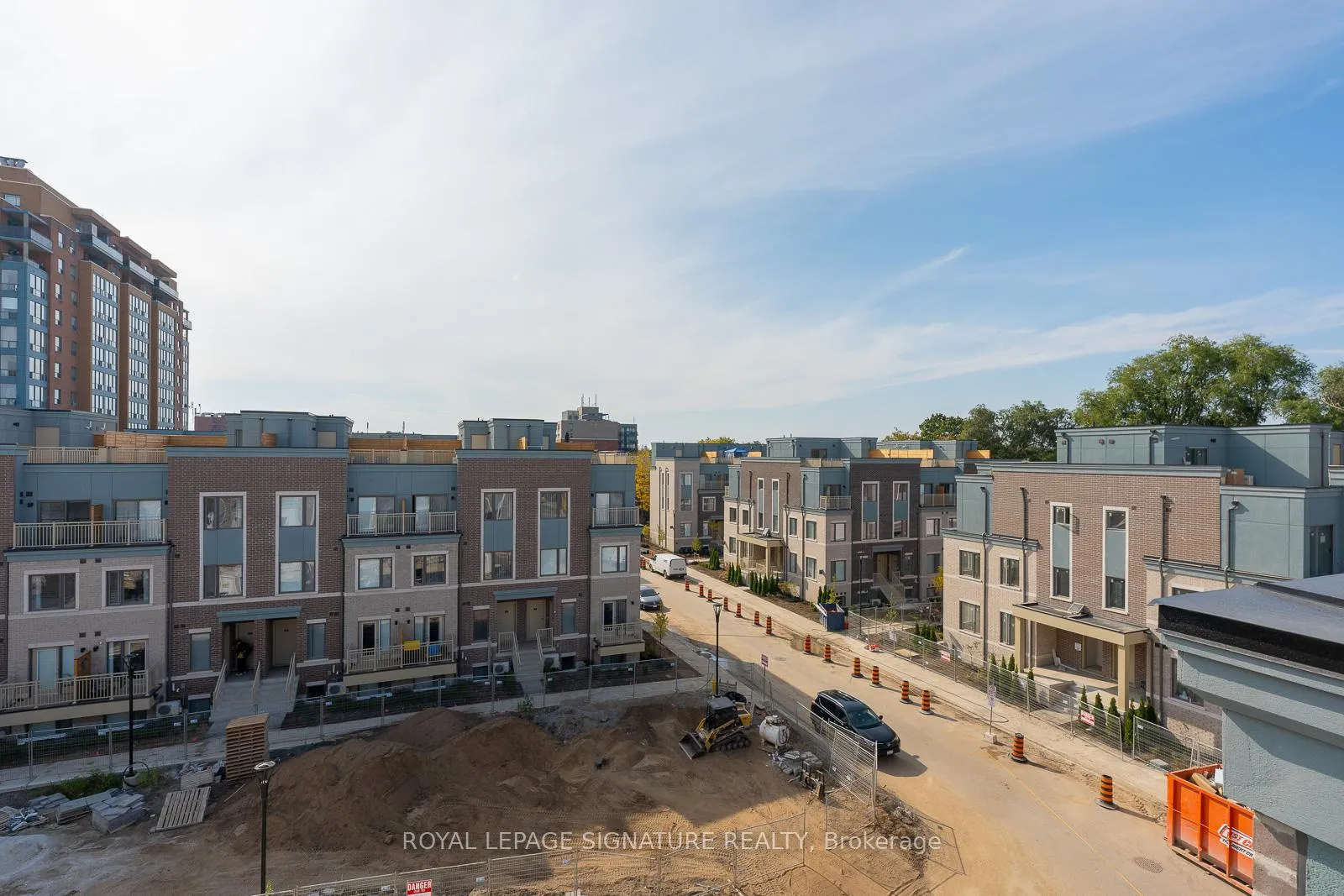 Photo 34 of 175 Lloyd Janes Lane, Etobicoke, New Toronto — HOMEH