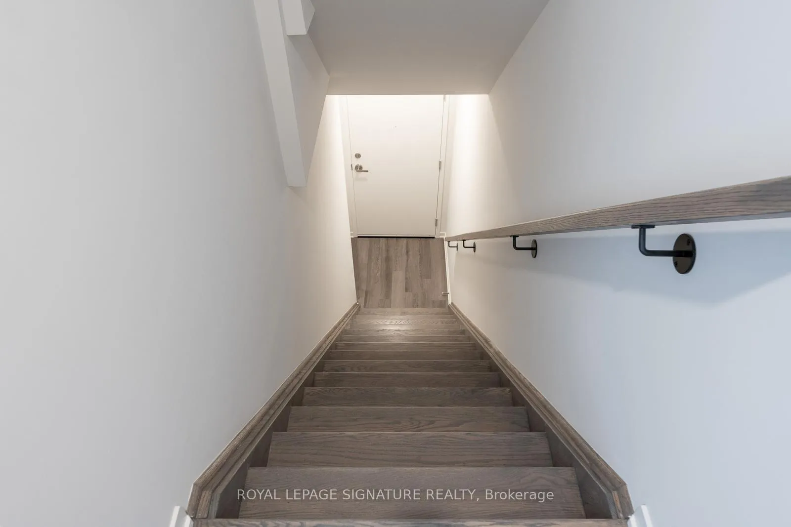 Photo 36 of 175 Lloyd Janes Lane, Etobicoke, New Toronto — HOMEH