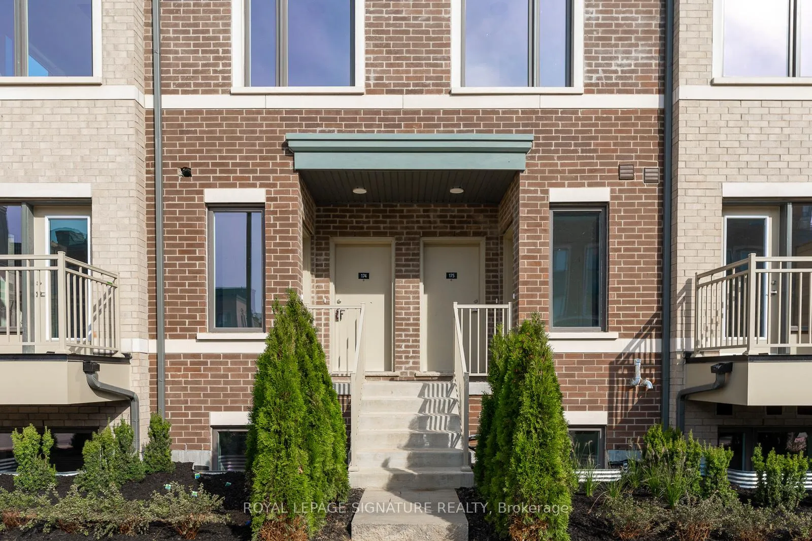 Photo 38 of 175 Lloyd Janes Lane, Etobicoke, New Toronto — HOMEH