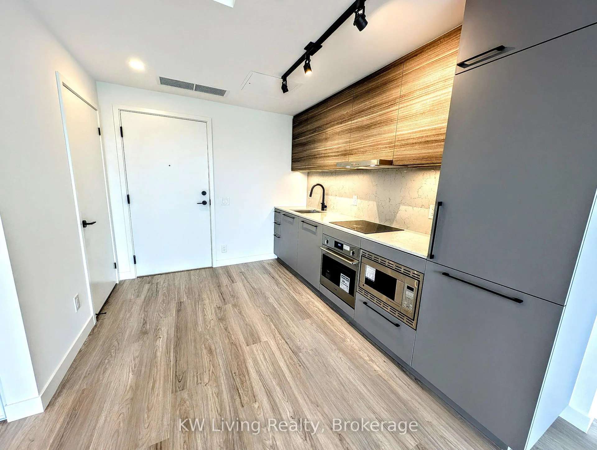 Photo 3 of Unit 519, 1050 Eastern Avenue, Toronto, The Beaches — HOMEH