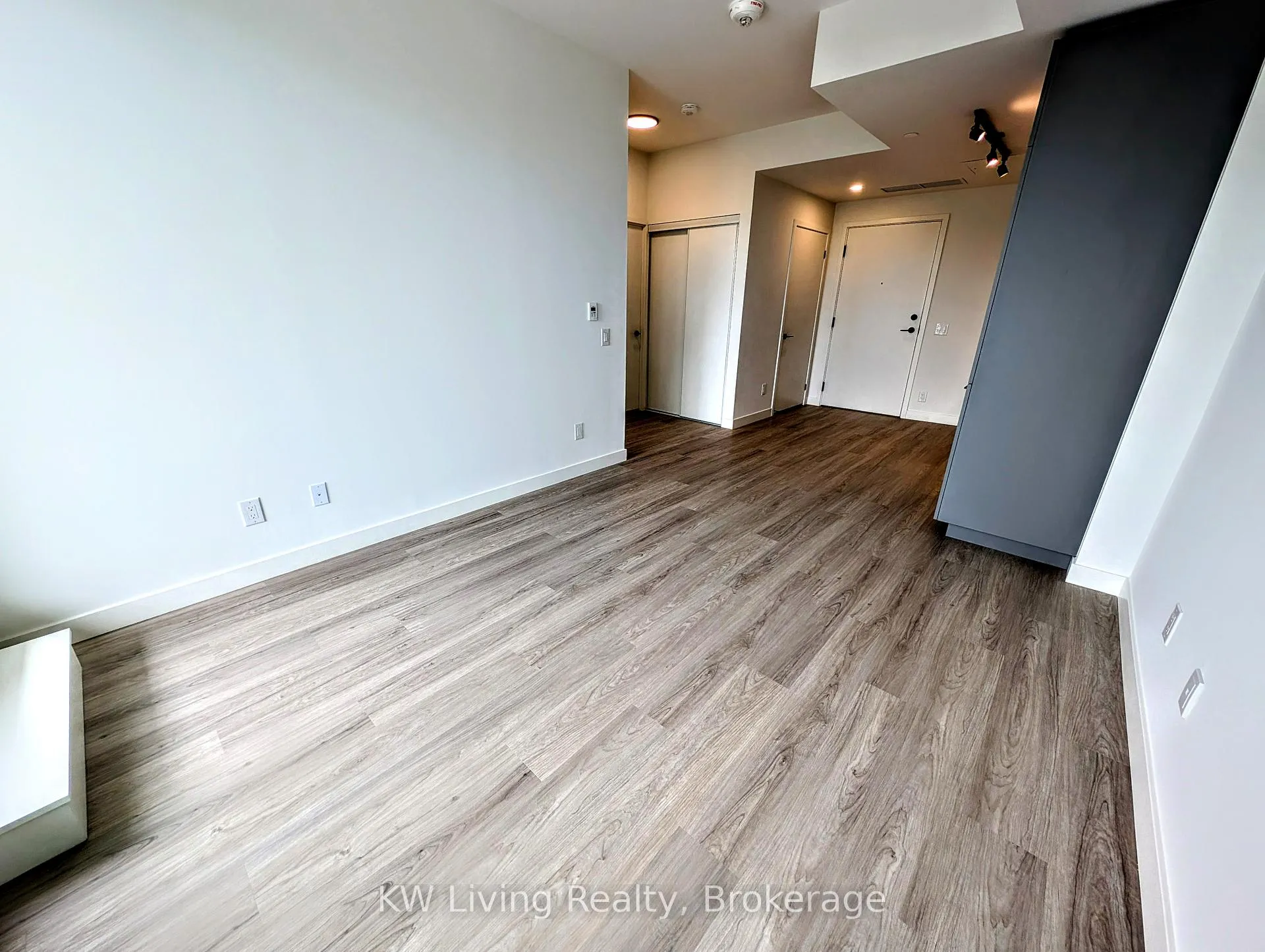 Photo 8 of Unit 519, 1050 Eastern Avenue, Toronto, The Beaches — HOMEH