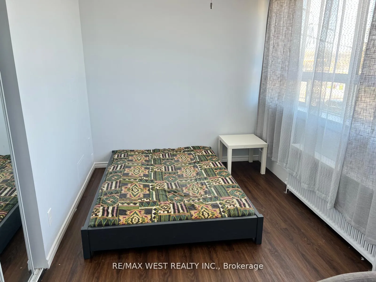 Photo 6 of Unit 2, 388 Browns Line, Etobicoke, Alderwood — HOMEH