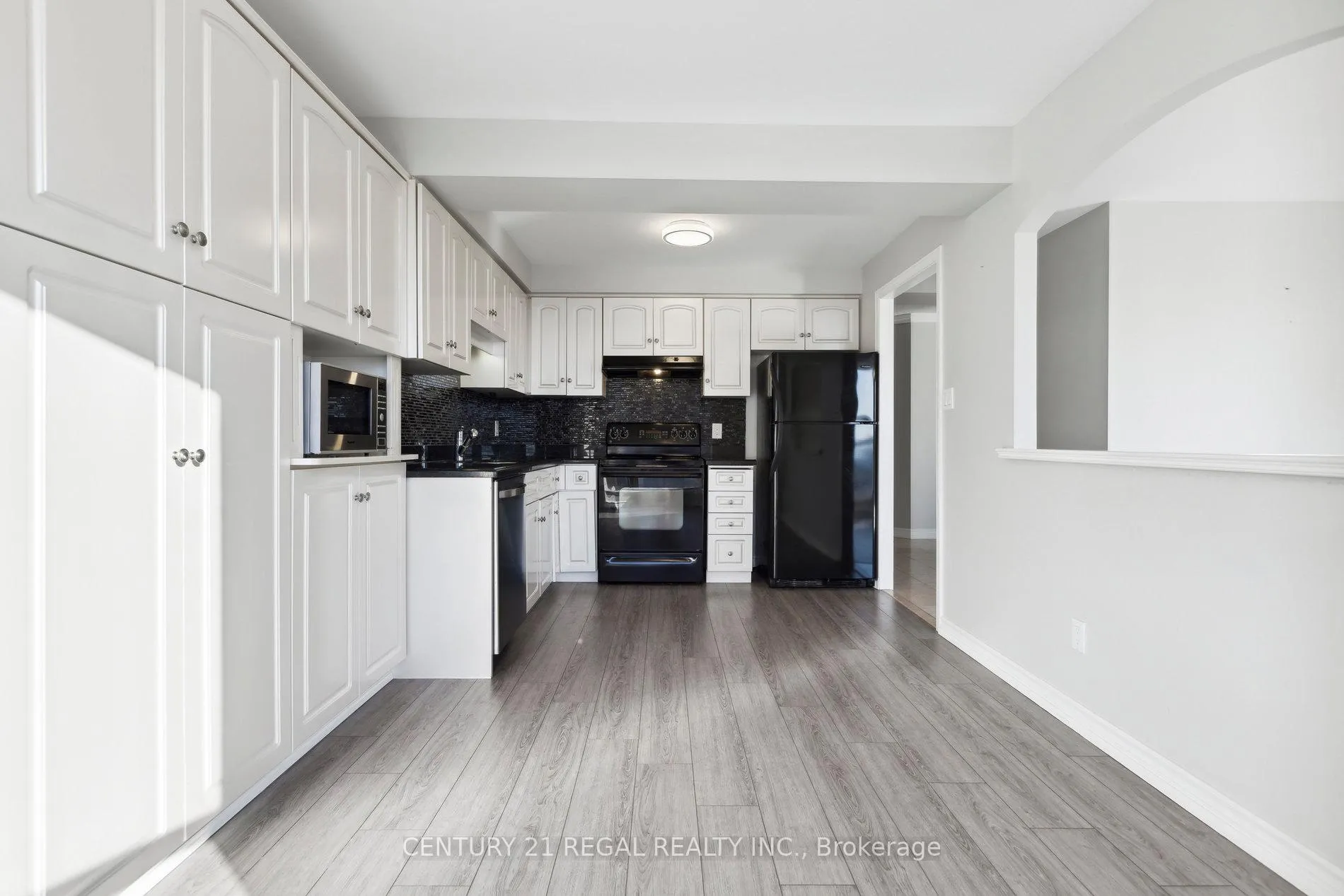 Photo 4 of Unit 1603, 67 Caroline Street, Hamilton, Durand — HOMEH