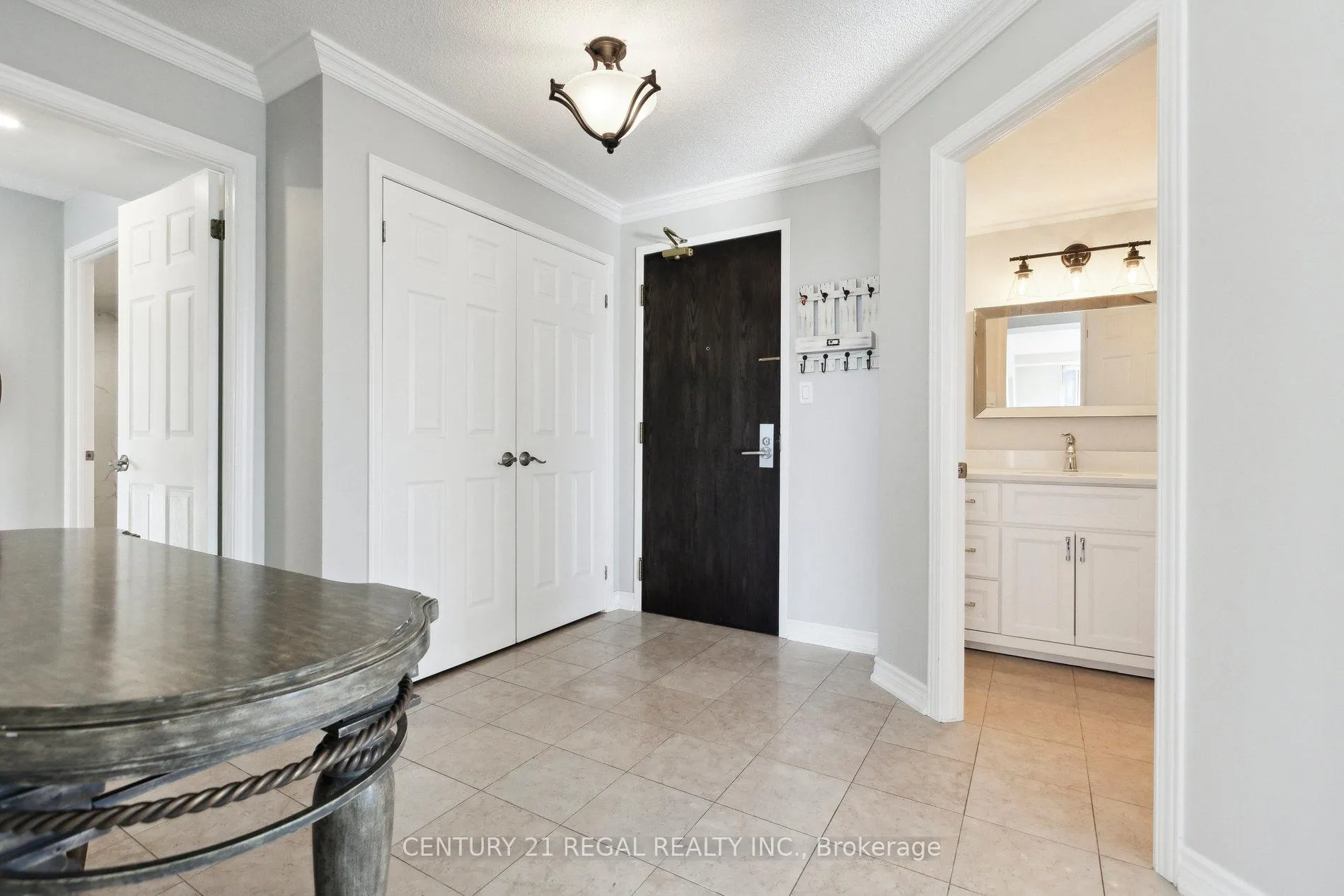 Photo 7 of Unit 1603, 67 Caroline Street, Hamilton, Durand — HOMEH