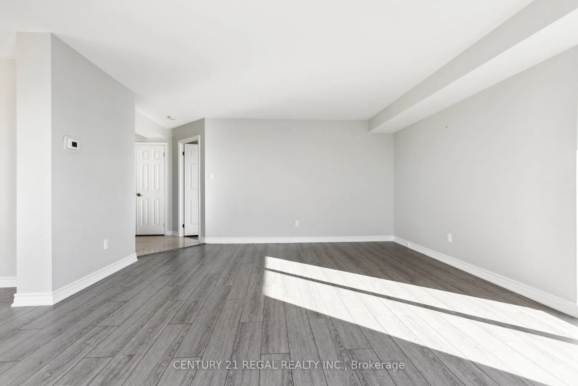 Photo 15 of Unit 1603, 67 Caroline Street, Hamilton, Durand — HOMEH