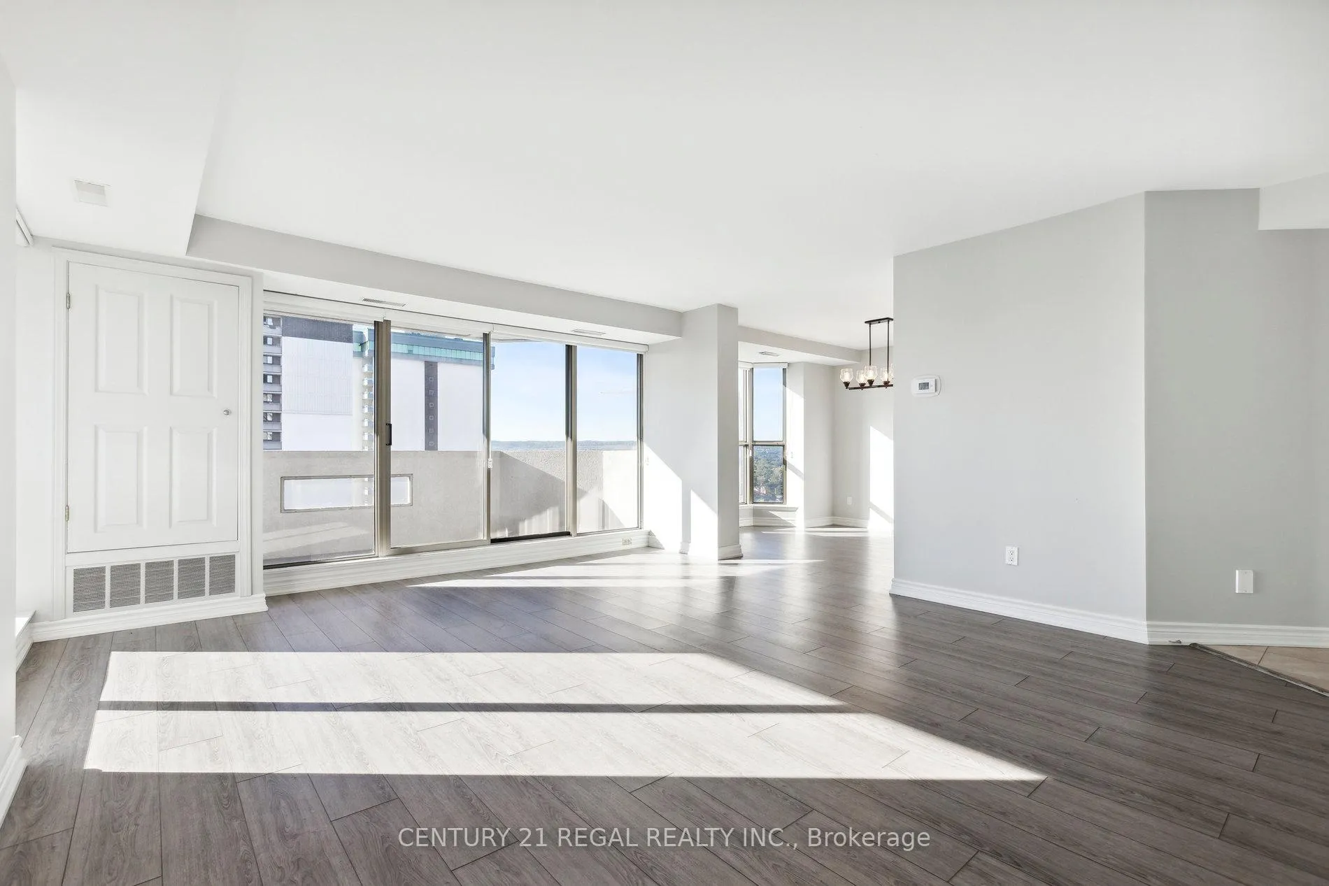 Photo 19 of Unit 1603, 67 Caroline Street, Hamilton, Durand — HOMEH