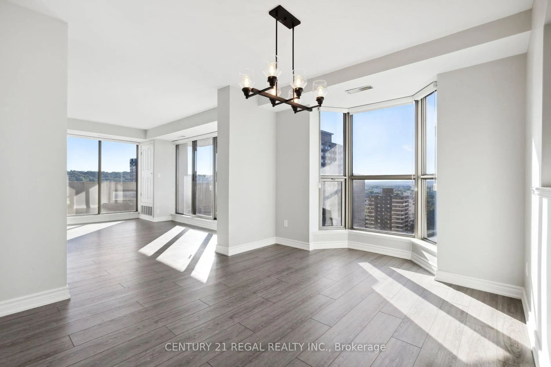 Photo 23 of Unit 1603, 67 Caroline Street, Hamilton, Durand — HOMEH