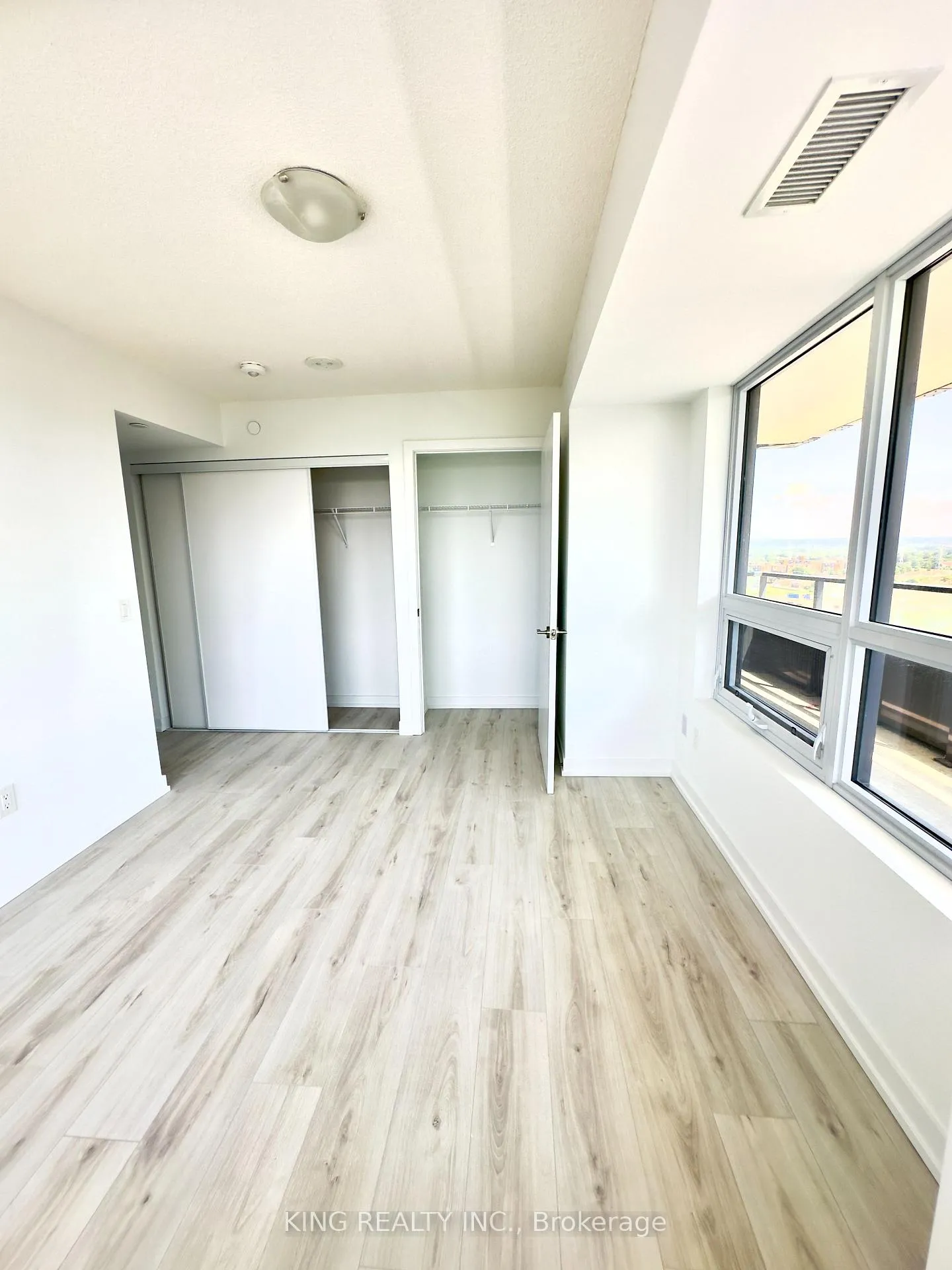 Photo 11 of Unit 1604, 1435 Celebration Drive, Pickering, Bay Ridges — HOMEH