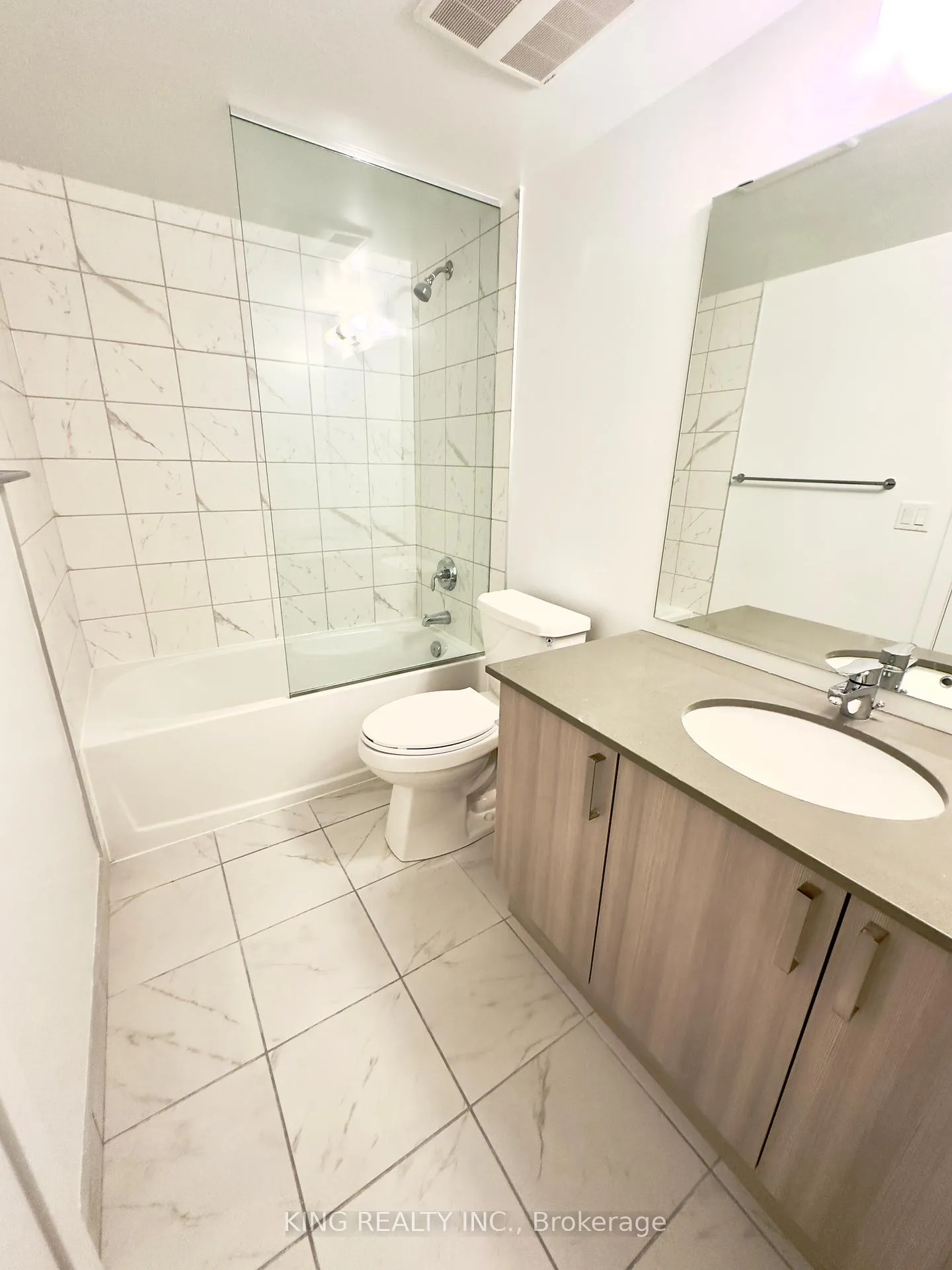 Photo 14 of Unit 1604, 1435 Celebration Drive, Pickering, Bay Ridges — HOMEH