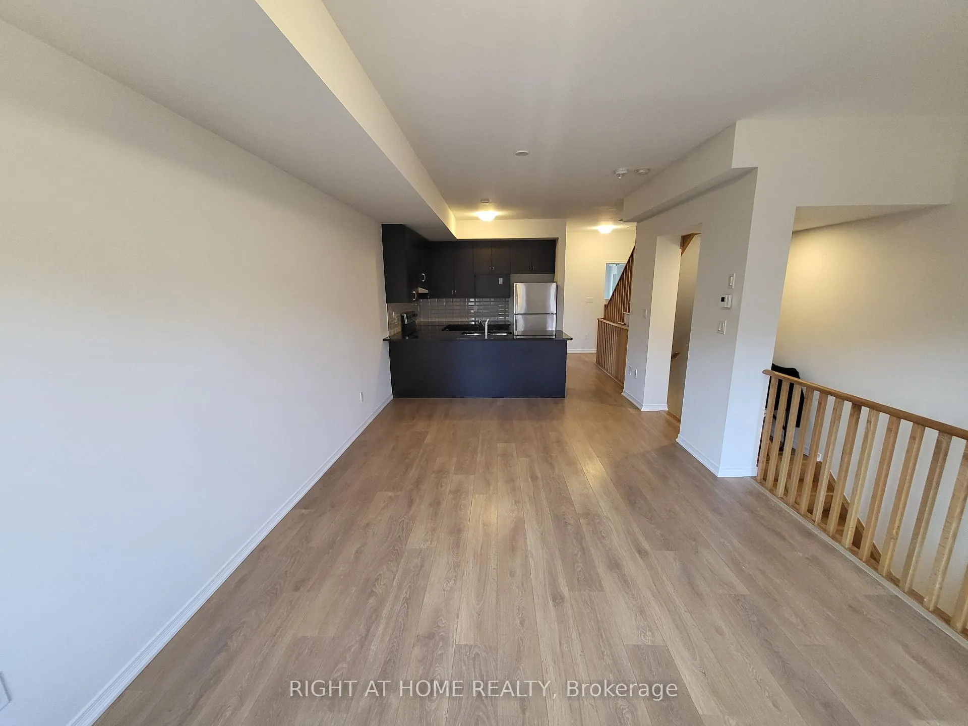 Photo 3 of Unit 63, 155 Danzatore Path, Oshawa, Windfields — HOMEH