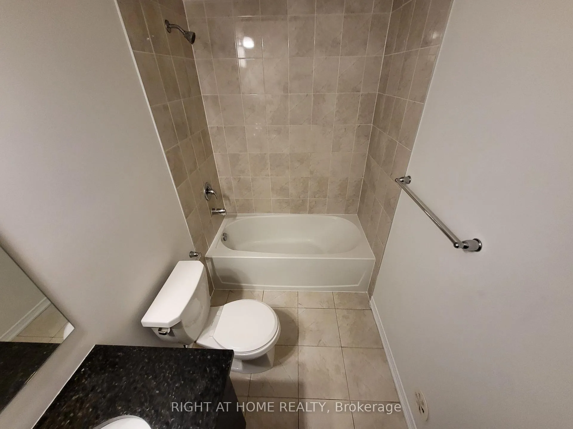 Photo 17 of Unit 63, 155 Danzatore Path, Oshawa, Windfields — HOMEH
