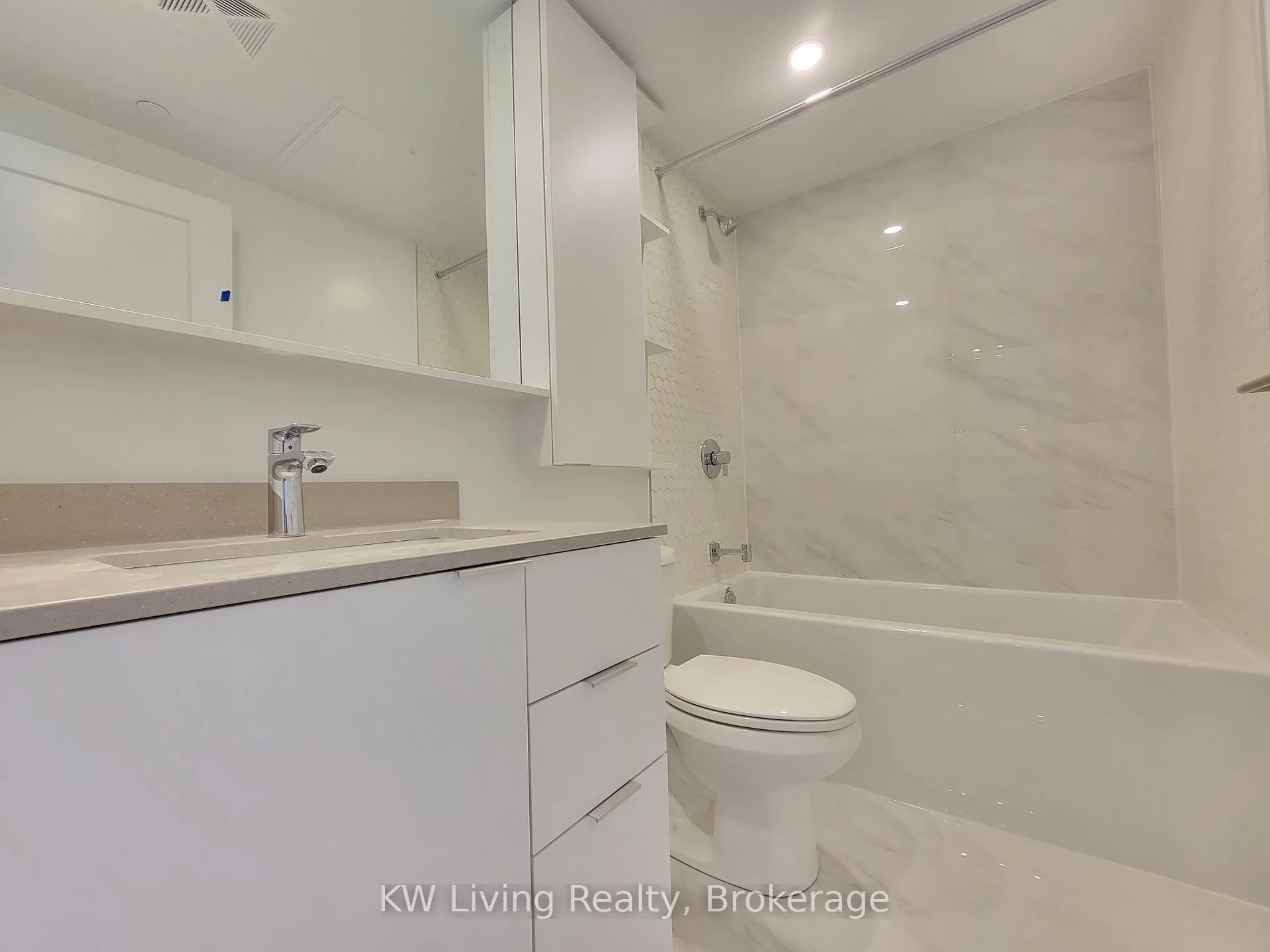 Photo 5 of Unit 1501, 8 Cedarland Drive, Markham, Unionville — HOMEH