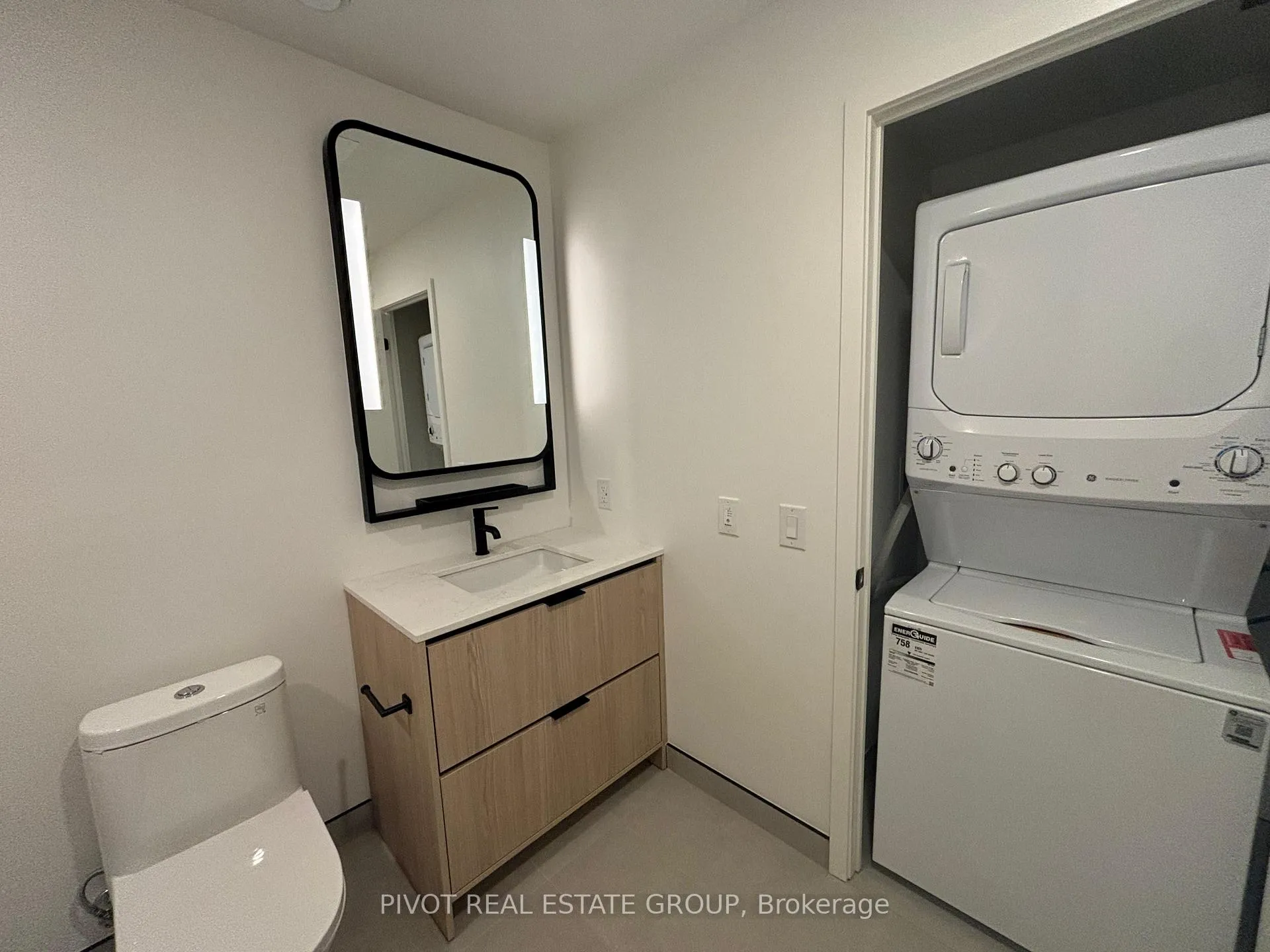 Photo 3 of Unit 509, 1050 Eastern Avenue, Toronto, The Beaches — HOMEH