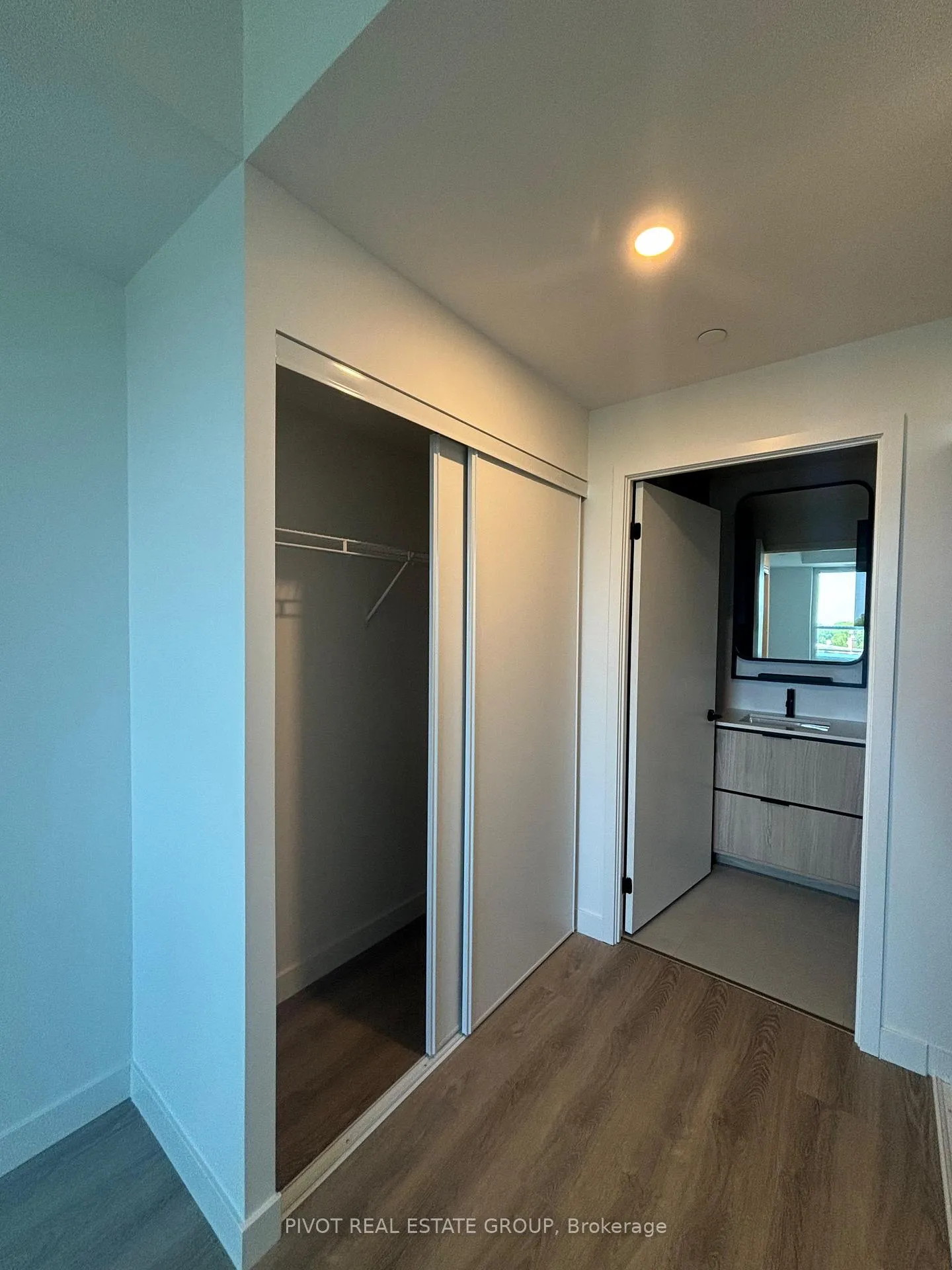 Photo 5 of Unit 509, 1050 Eastern Avenue, Toronto, The Beaches — HOMEH