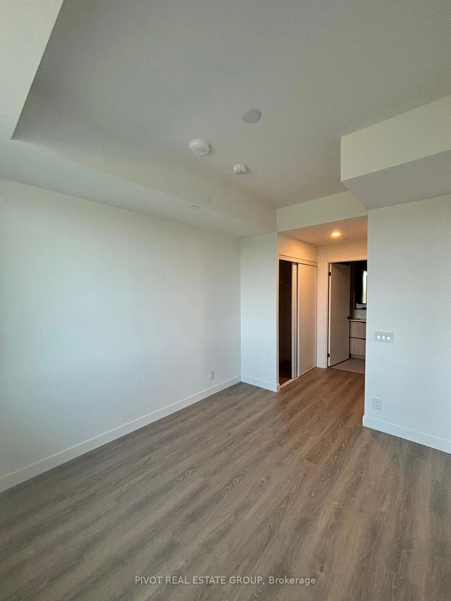 Photo 6 of Unit 509, 1050 Eastern Avenue, Toronto, The Beaches — HOMEH