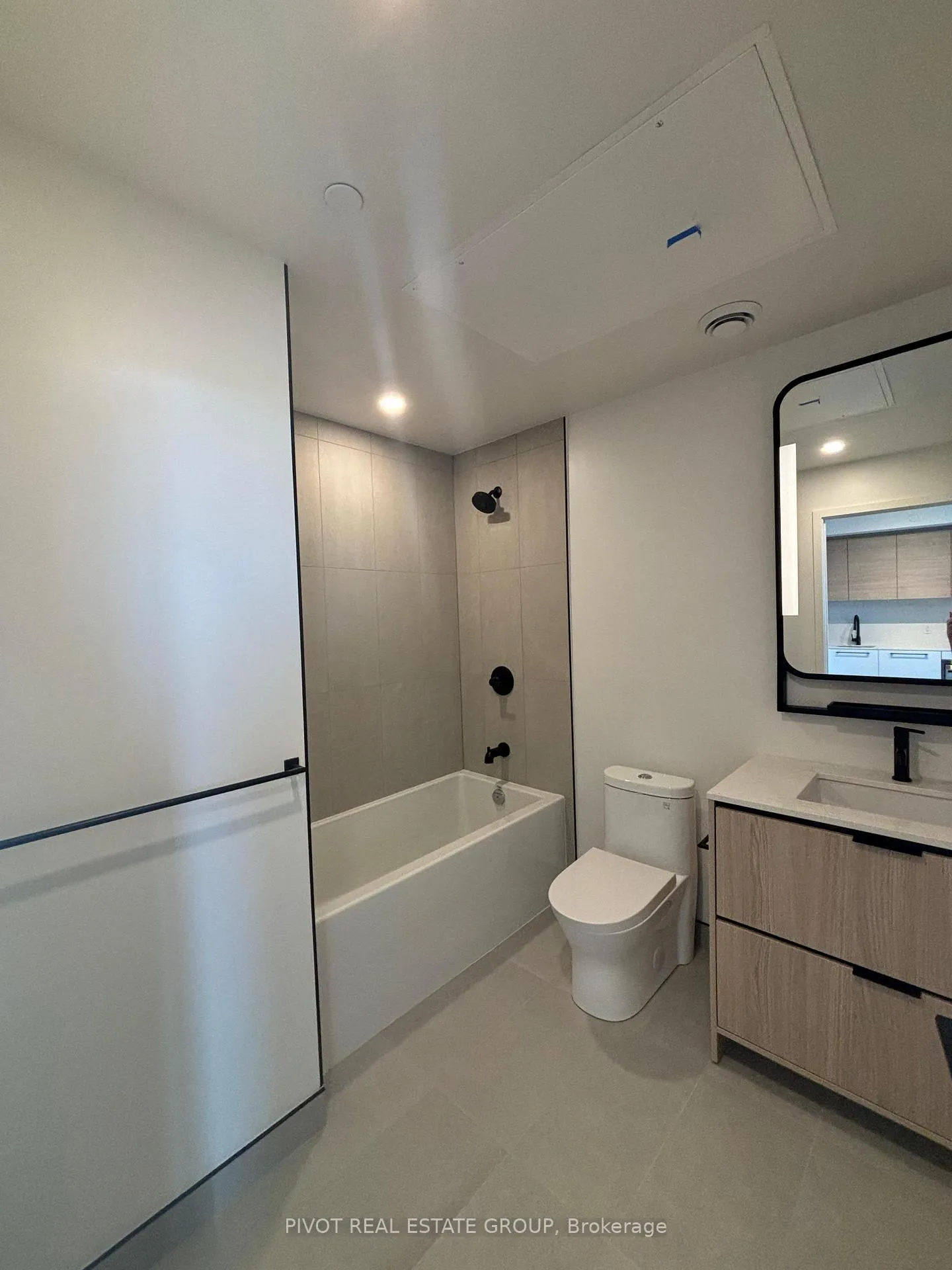 Photo 7 of Unit 509, 1050 Eastern Avenue, Toronto, The Beaches — HOMEH