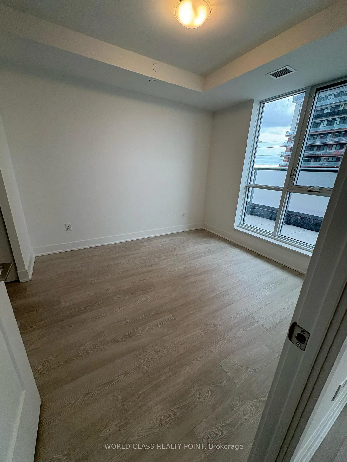 Photo 6 of Unit 321, 2545 SIMCOE St Street N, Oshawa, Windfields — HOMEH