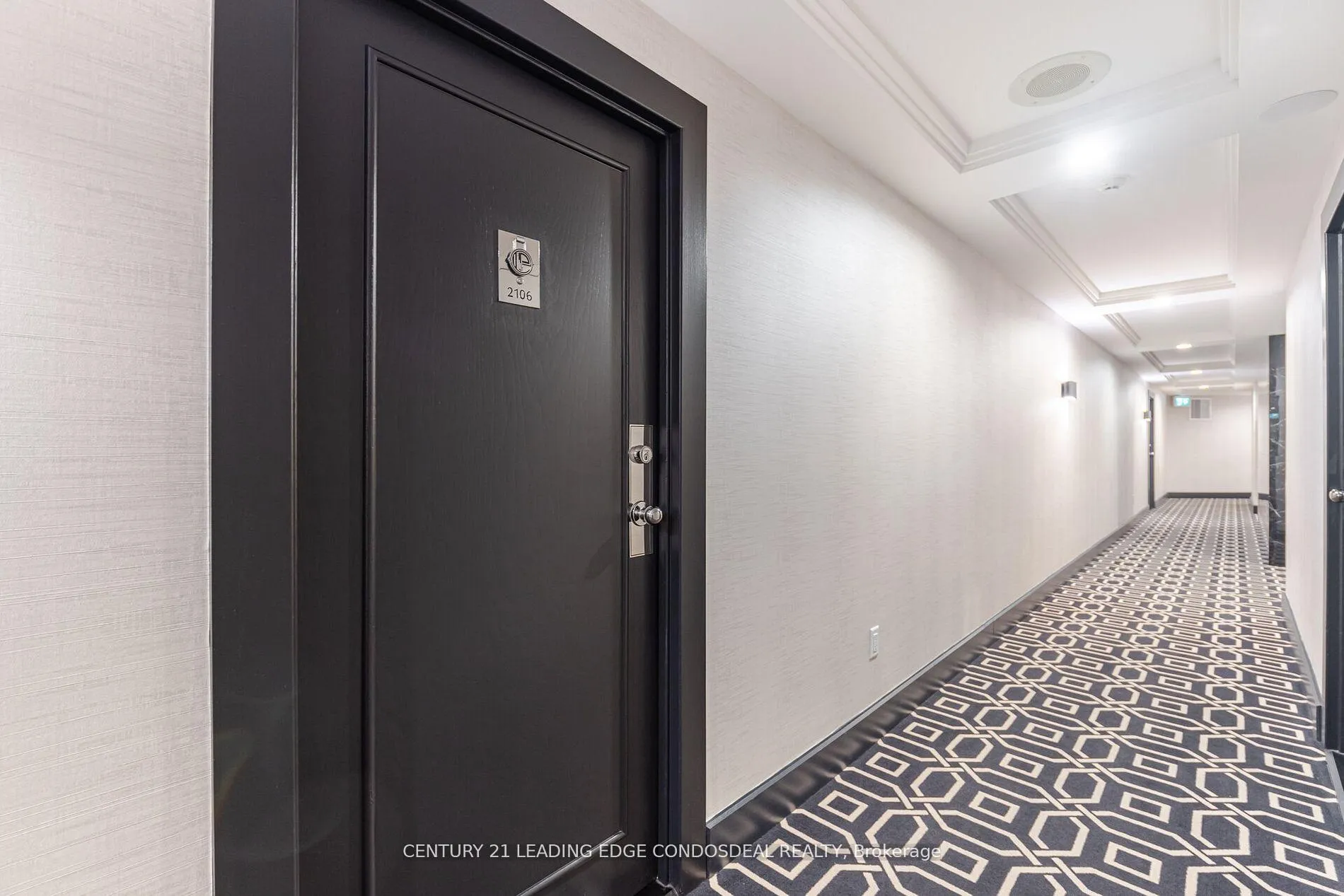 Photo 5 of Unit 2106, 33 University Avenue, Toronto, Bay Street Corridor — HOMEH