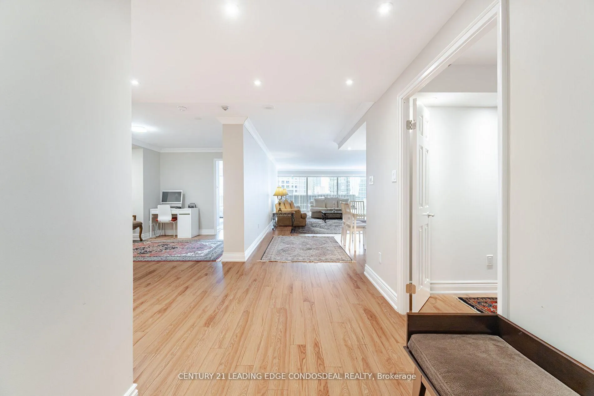 Photo 7 of Unit 2106, 33 University Avenue, Toronto, Bay Street Corridor — HOMEH