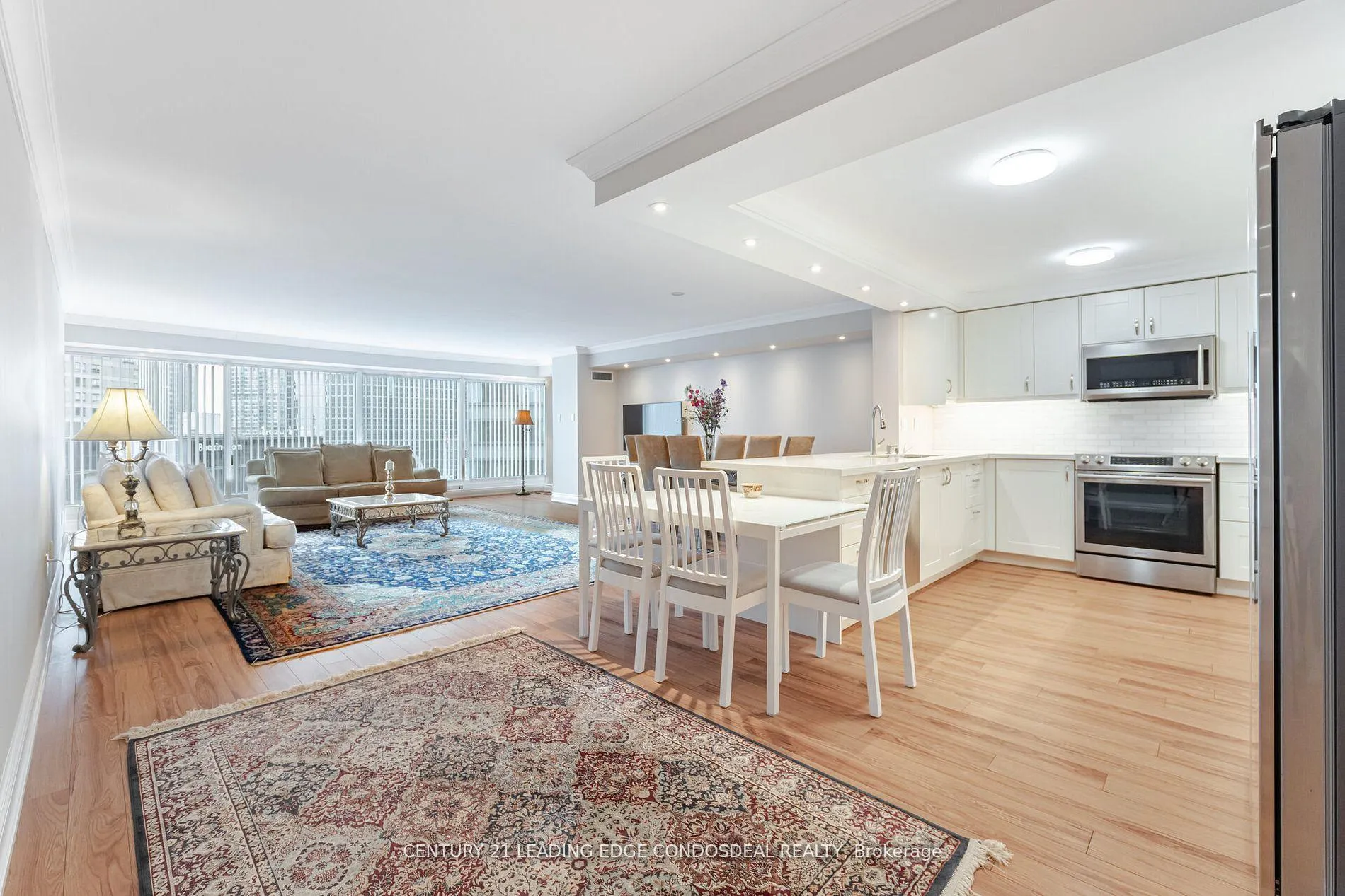 Photo 8 of Unit 2106, 33 University Avenue, Toronto, Bay Street Corridor — HOMEH
