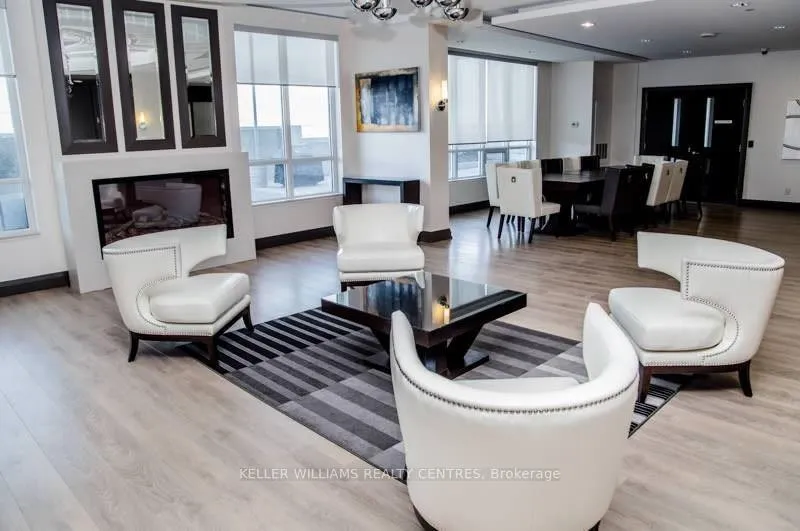Photo 9 of Unit 923, 7161 Yonge Street S, Markham, Grandview — HOMEH