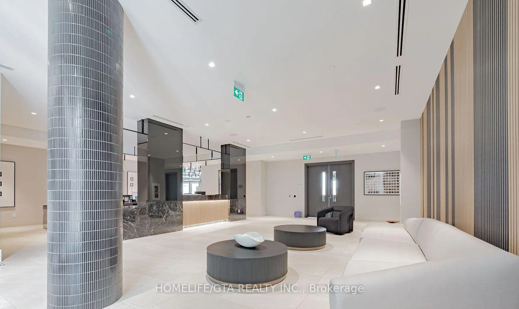 Photo 2 of Unit 404, 2545 Simcoe Street N, Oshawa, Windfields — HOMEH