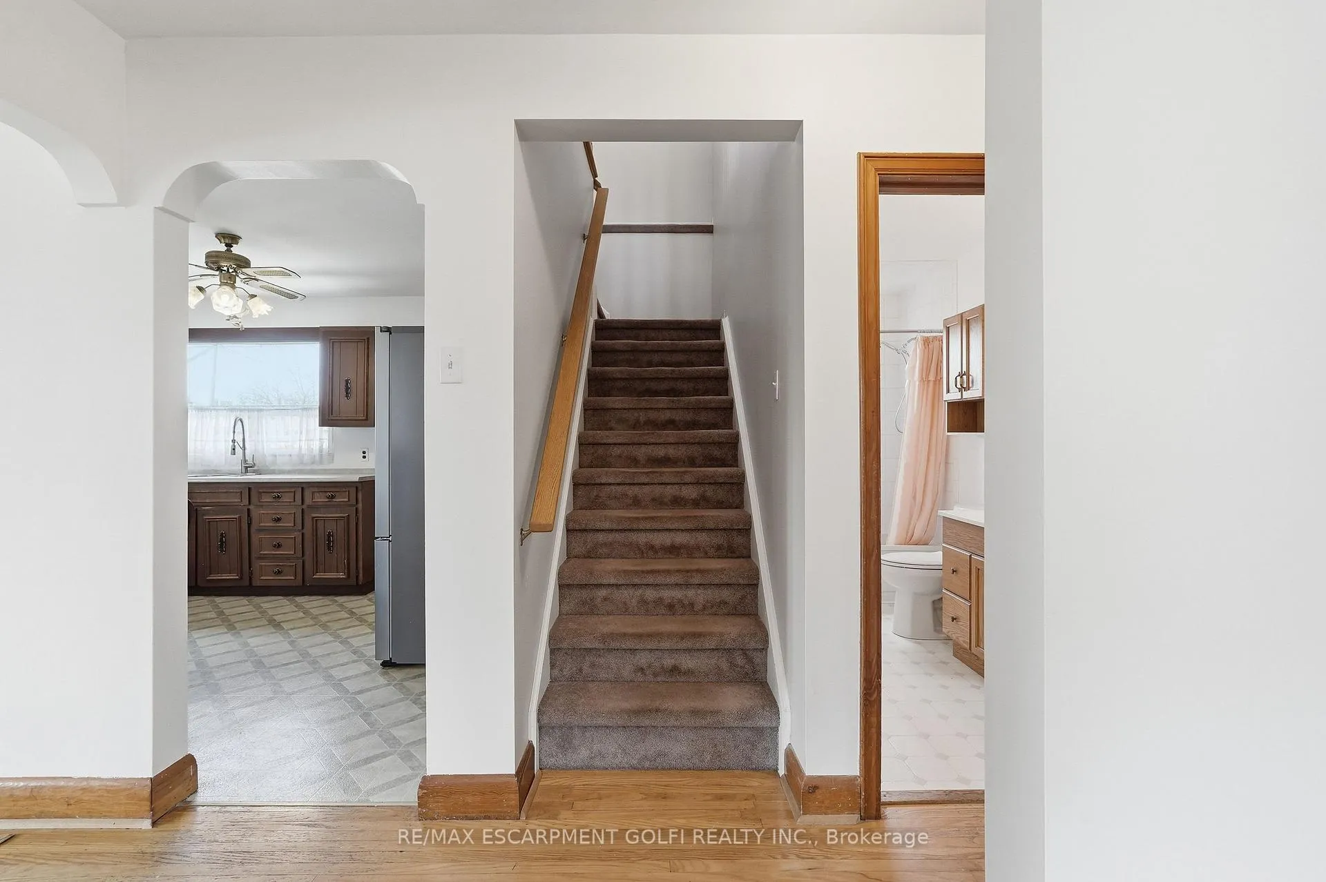 Photo 14 of 31 Sheridan Drive, Hamilton, Hill Park — HOMEH