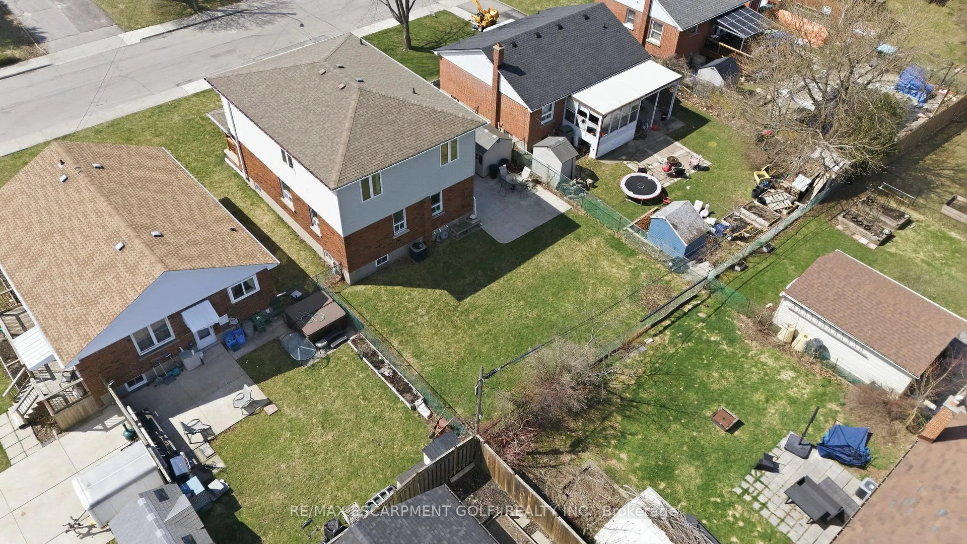 Photo 33 of 31 Sheridan Drive, Hamilton, Hill Park — HOMEH
