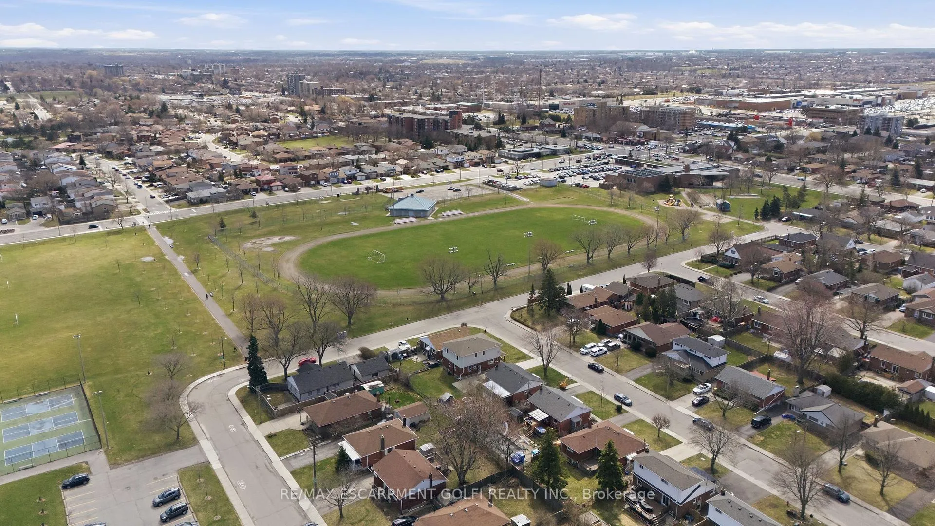 Photo 36 of 31 Sheridan Drive, Hamilton, Hill Park — HOMEH