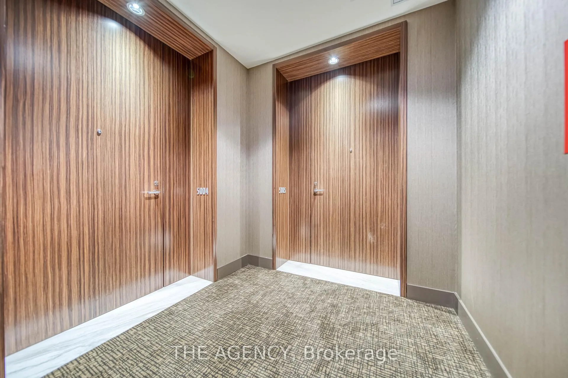 Photo 5 of Unit 5005, 180 University Avenue, Toronto, Bay Street Corridor — HOMEH