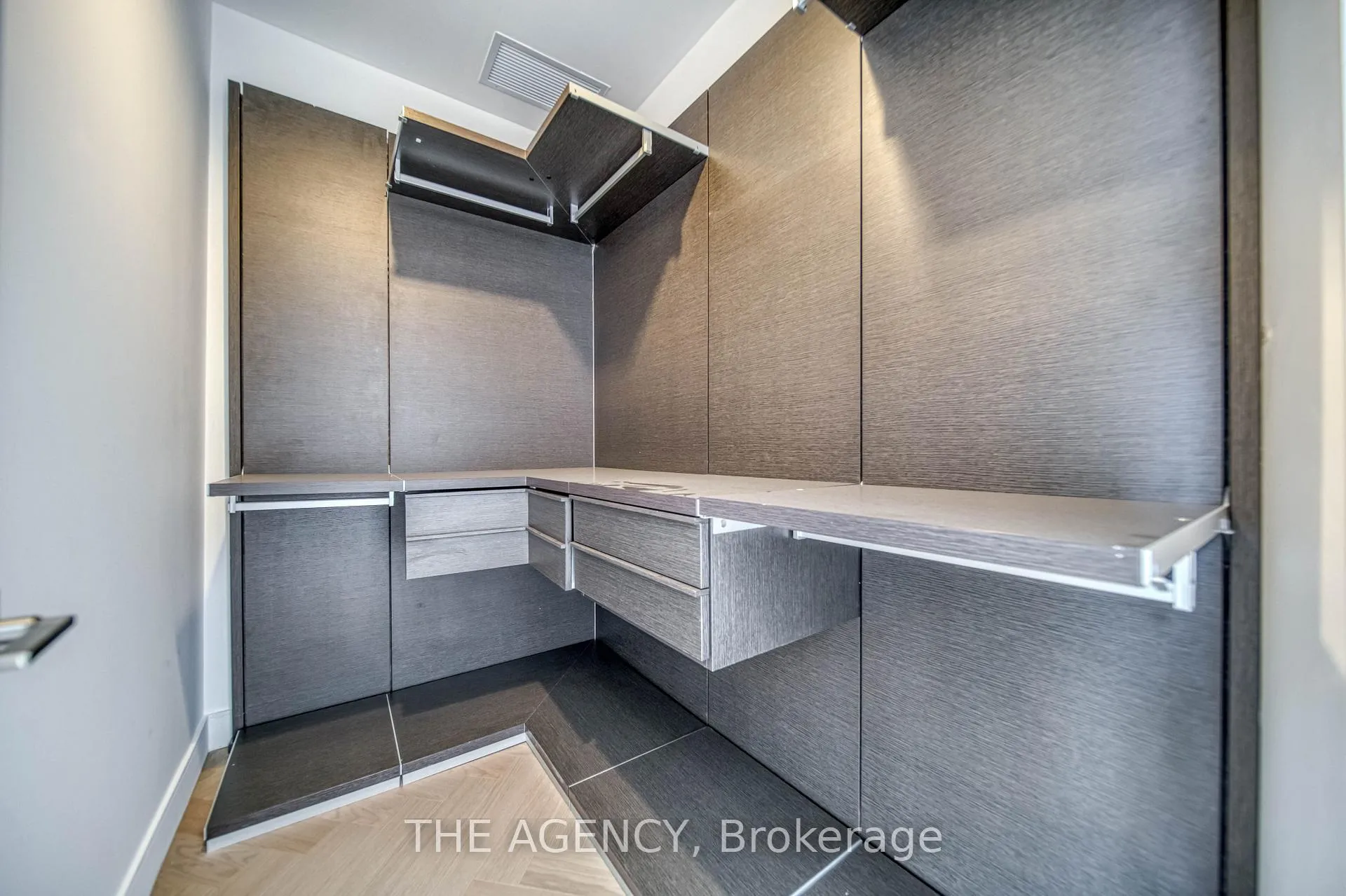 Photo 33 of Unit 5005, 180 University Avenue, Toronto, Bay Street Corridor — HOMEH