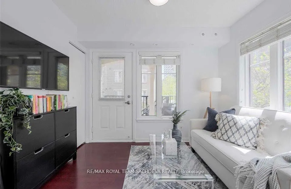 Photo 3 of Unit 921, 50 Western Battery Road, Toronto, Niagara — HOMEH