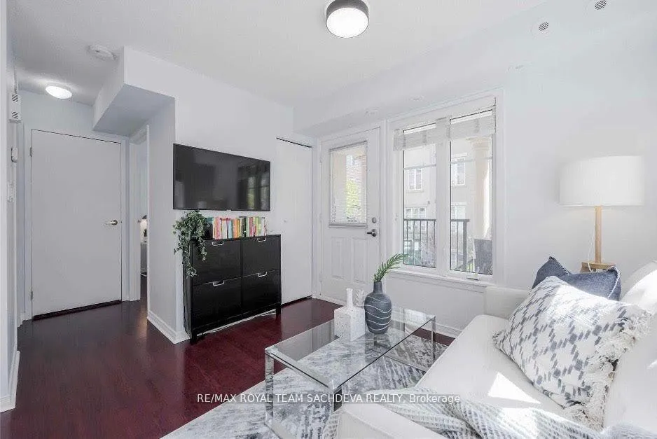 Photo 4 of Unit 921, 50 Western Battery Road, Toronto, Niagara — HOMEH