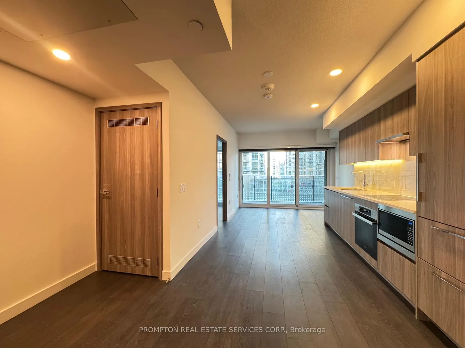 Front of Unit 318, 1 Concord Cityplace Way