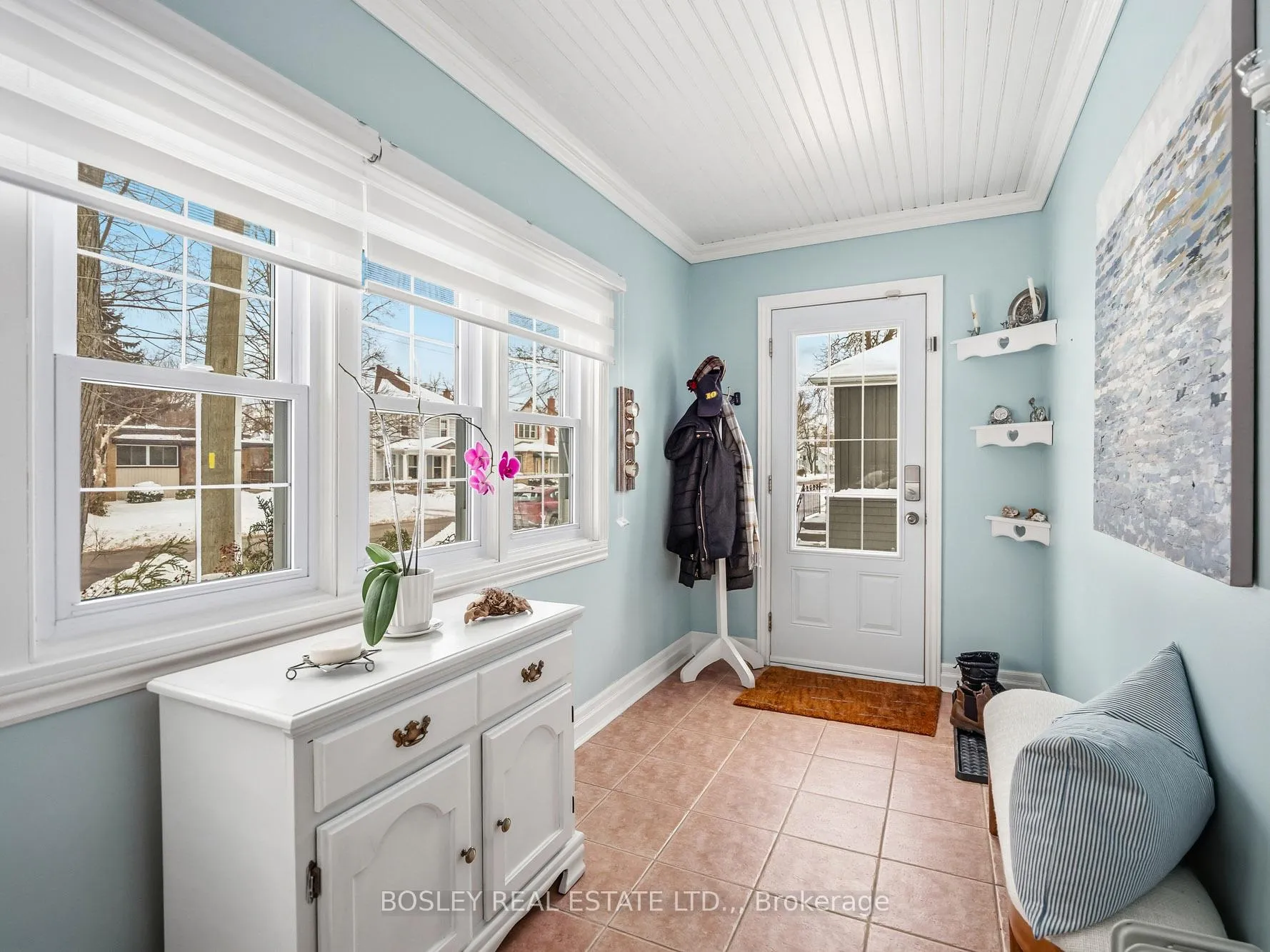 Photo 3 of 167 Main Street, St. Catharines, Port Dalhousie — HOMEH