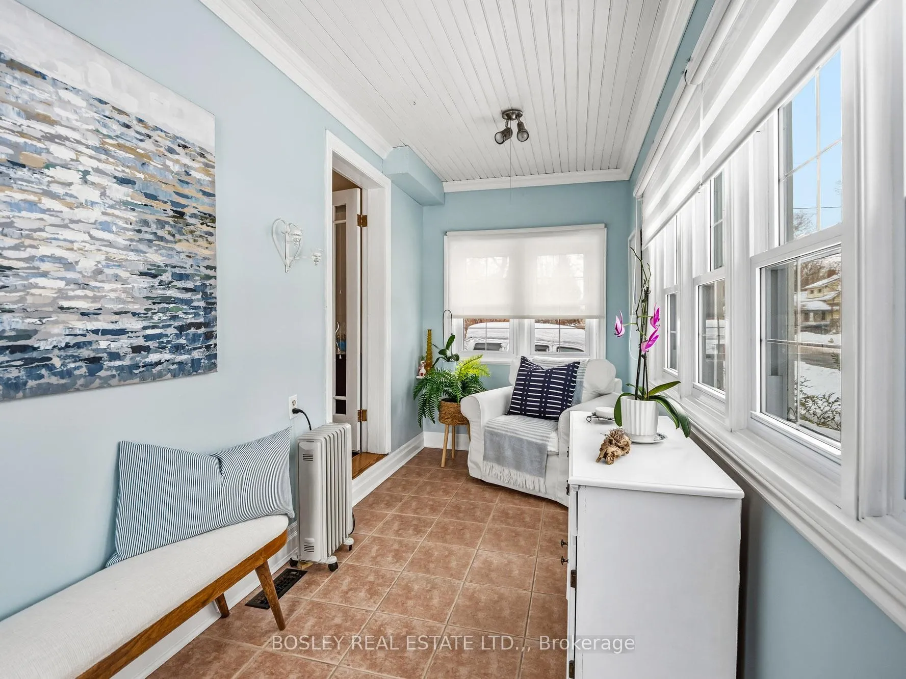 Photo 4 of 167 Main Street, St. Catharines, Port Dalhousie — HOMEH