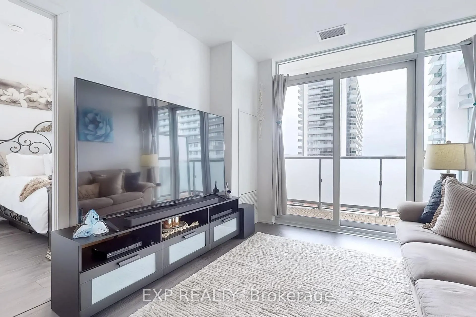 Photo 2 of Unit 712, 2550 Simcoe Street N, Oshawa, Windfields — HOMEH