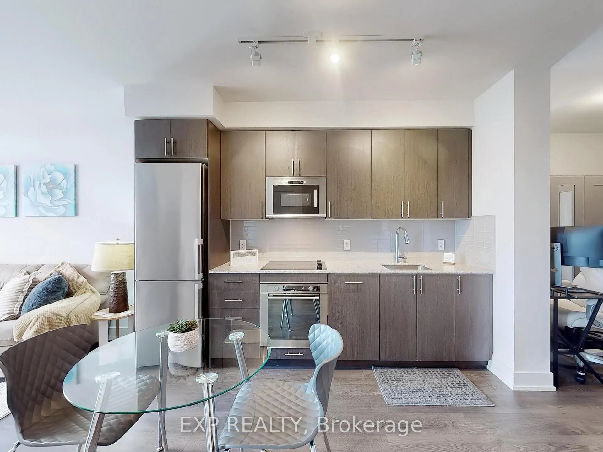 Photo 8 of Unit 712, 2550 Simcoe Street N, Oshawa, Windfields — HOMEH