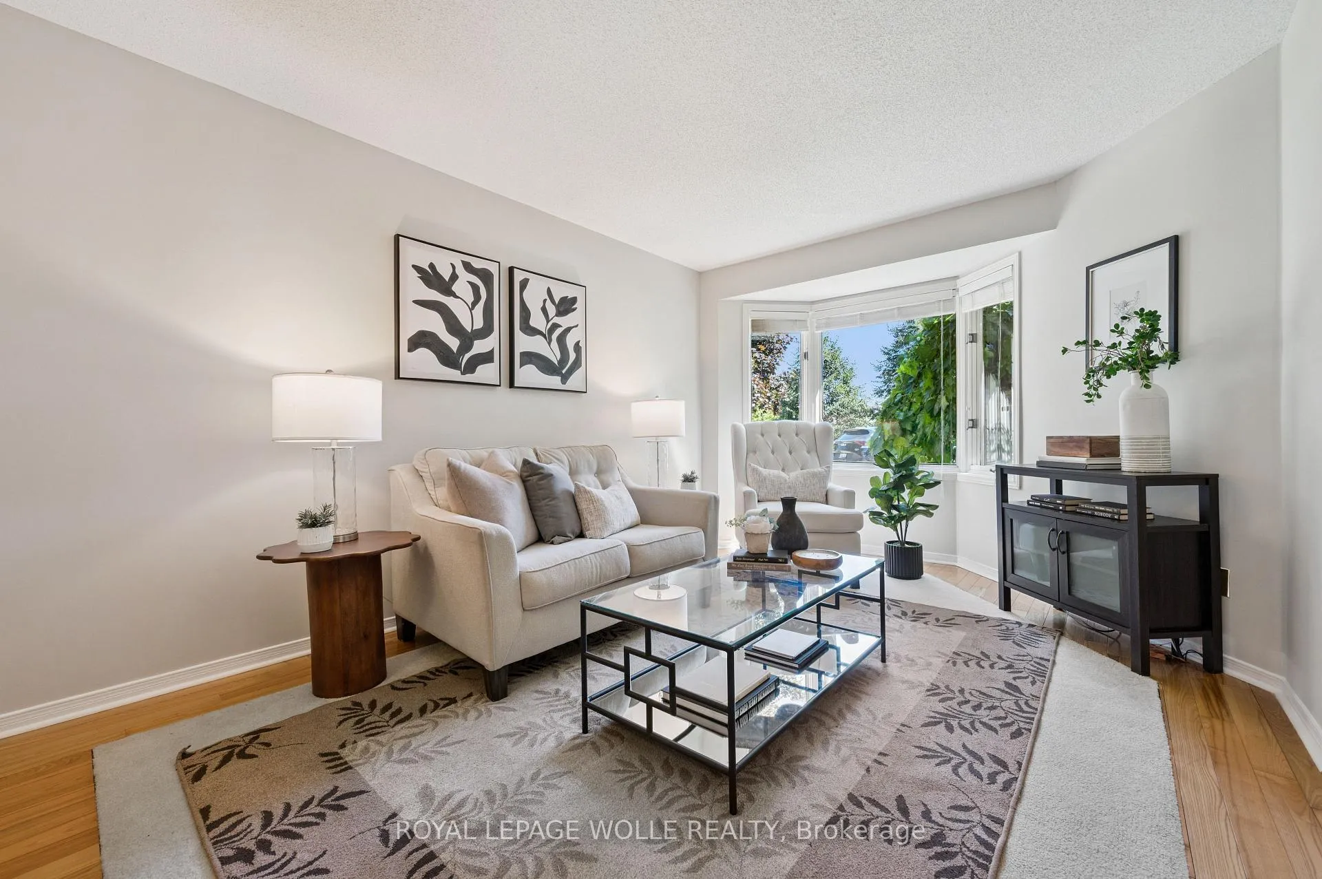 Photo 4 of Unit #2, 1080 Isabella Street, Wellesley — HOMEH